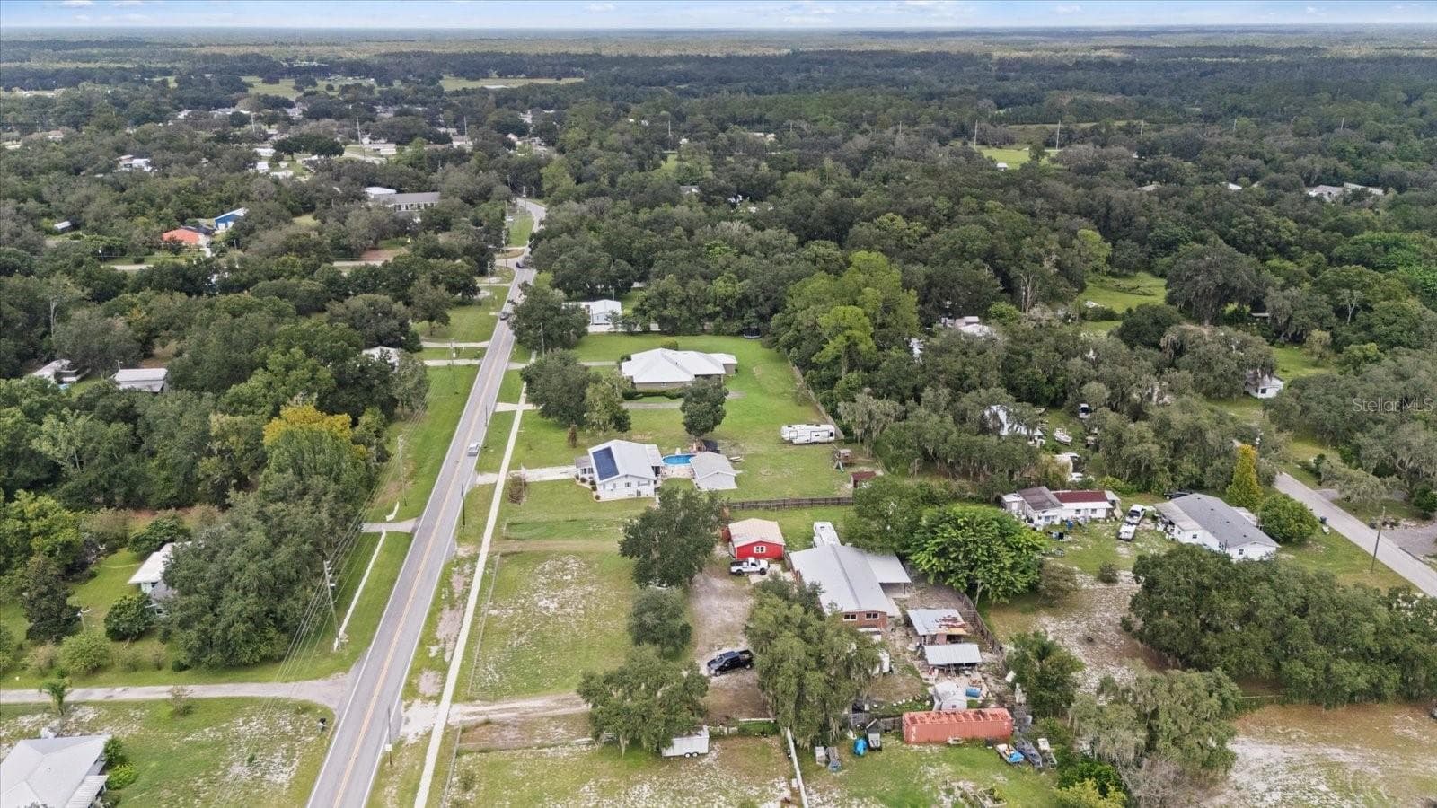 Single Family Residence at 8125 N SOCRUM LOOP RD, LAKELAND, photo 6 of 47