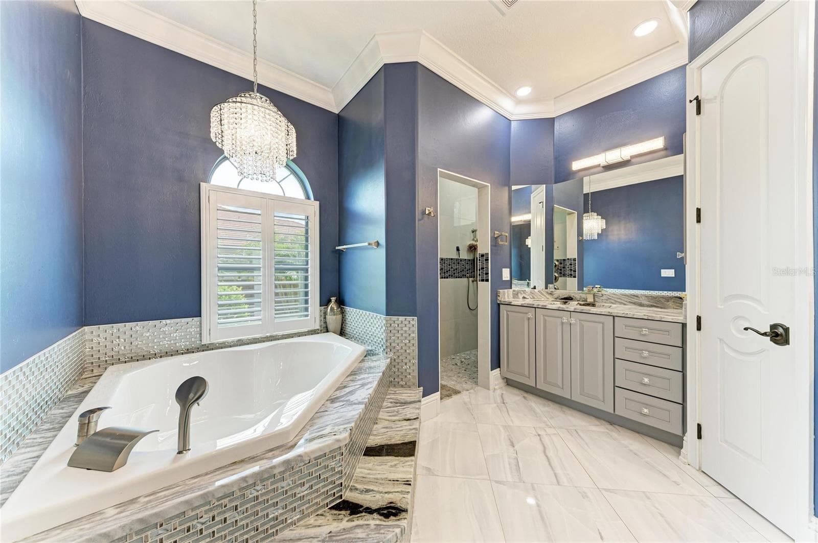 Single Family Residence at 16488 LIGGETT CIR, PORT CHARLOTTE, photo 34 of 86