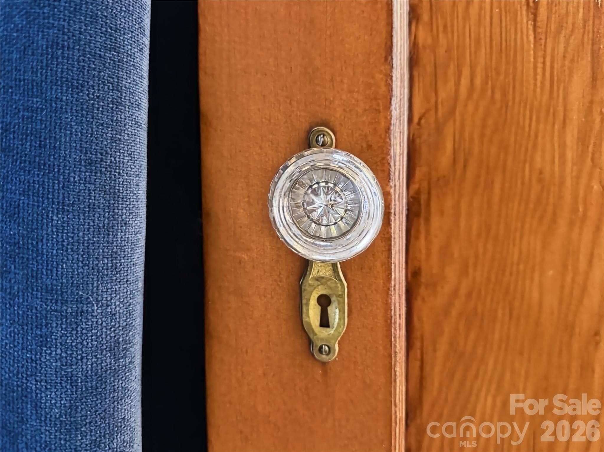 Details * - 712 Louise Avenue, Charlotte