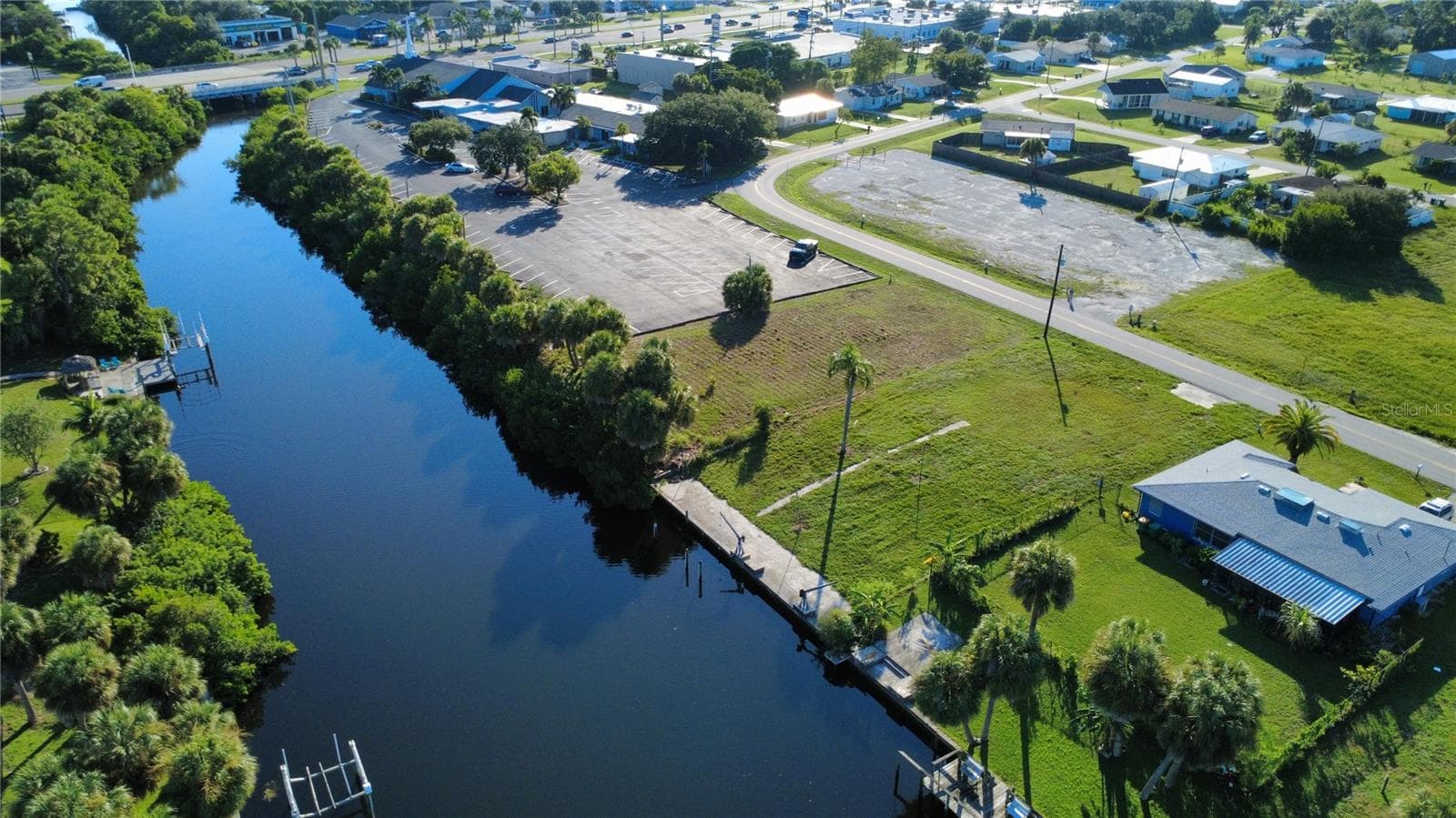 838 SPRING LAKE BLVD