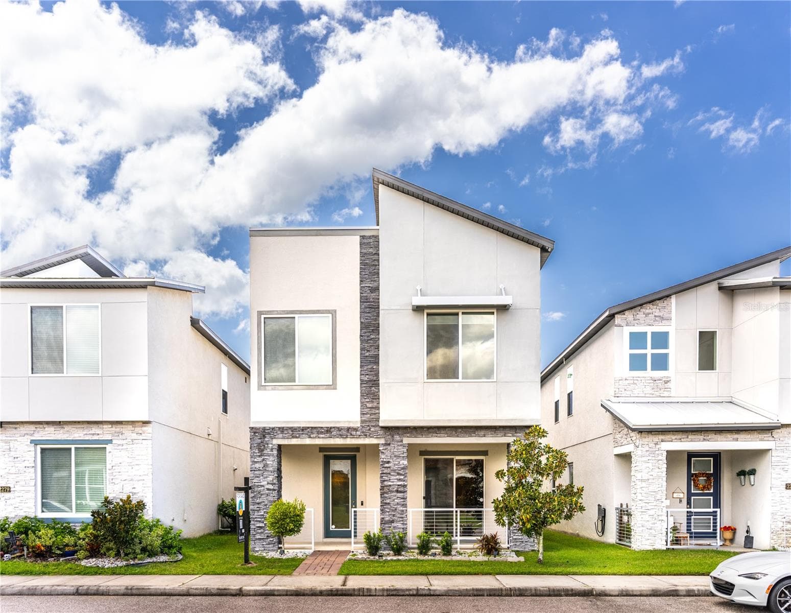 2273 STANDING ROCK CIR