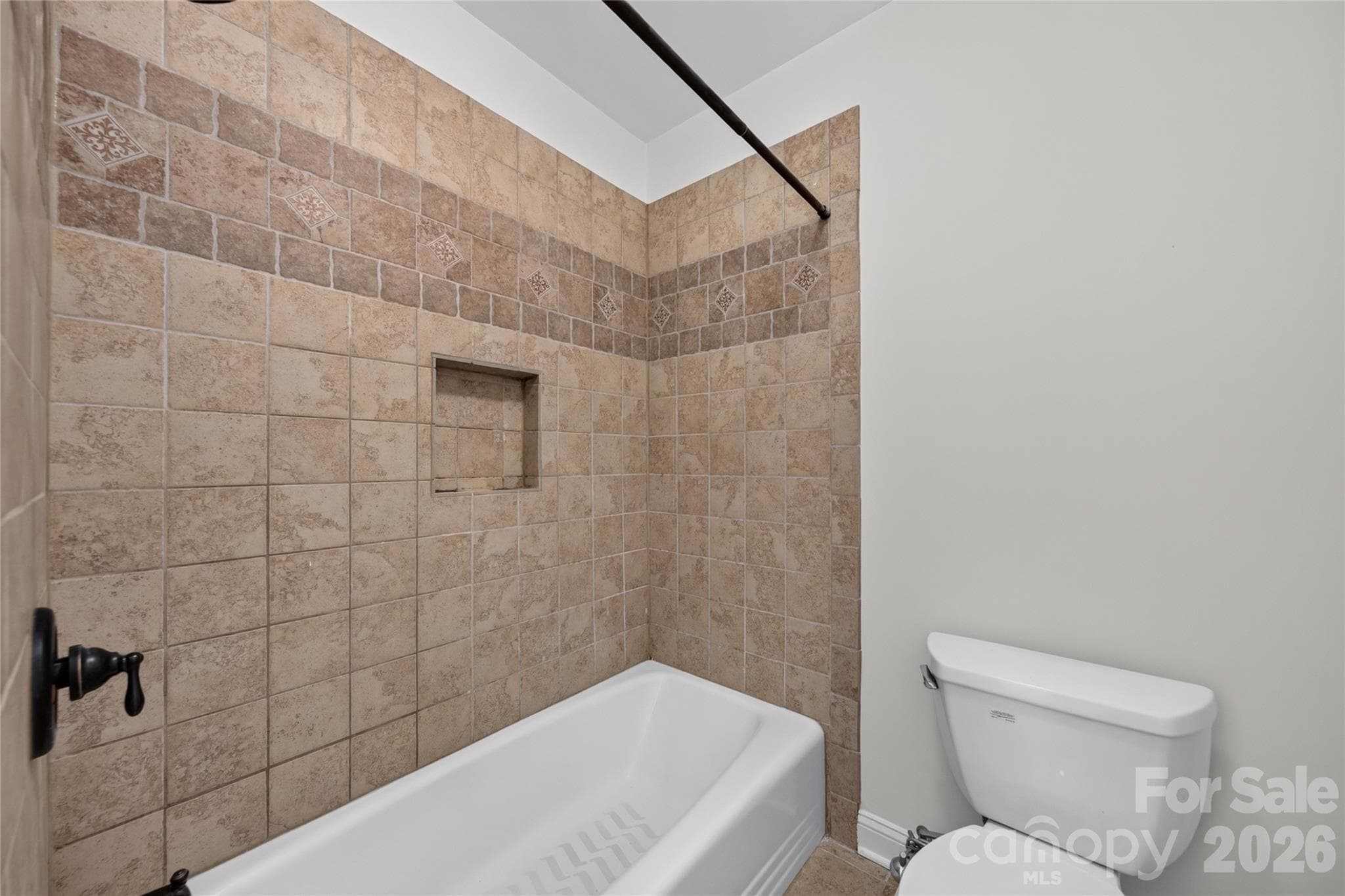 Single Family Residence at 12135 Darby Chase Drive, Charlotte, photo 27 of 39