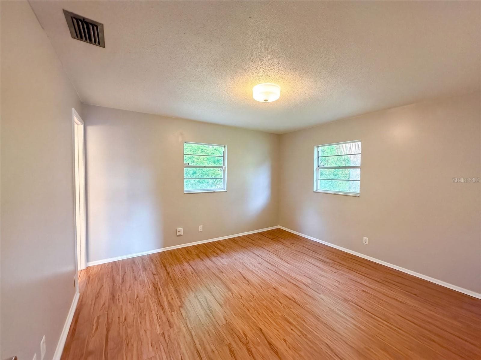 Single Family Residence at 293 MICHAEL AVE, HOLLY HILL, photo 4 of 14