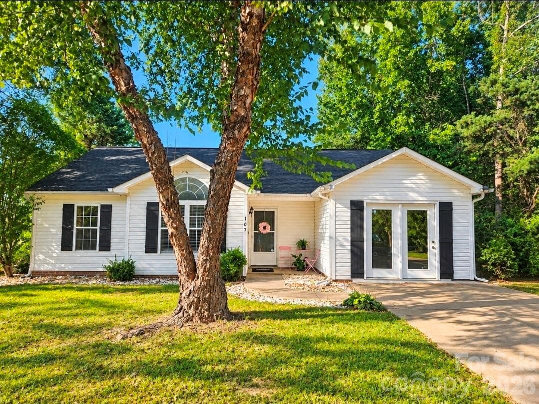 107 E Panther Creek Road