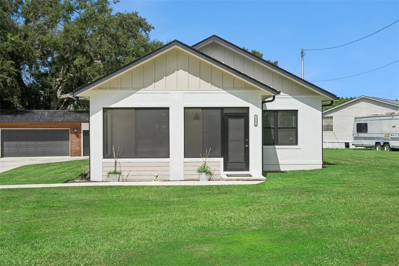 Single Family Residence at 16623 OKLAHOMA ST, CLERMONT, photo 2 of 24