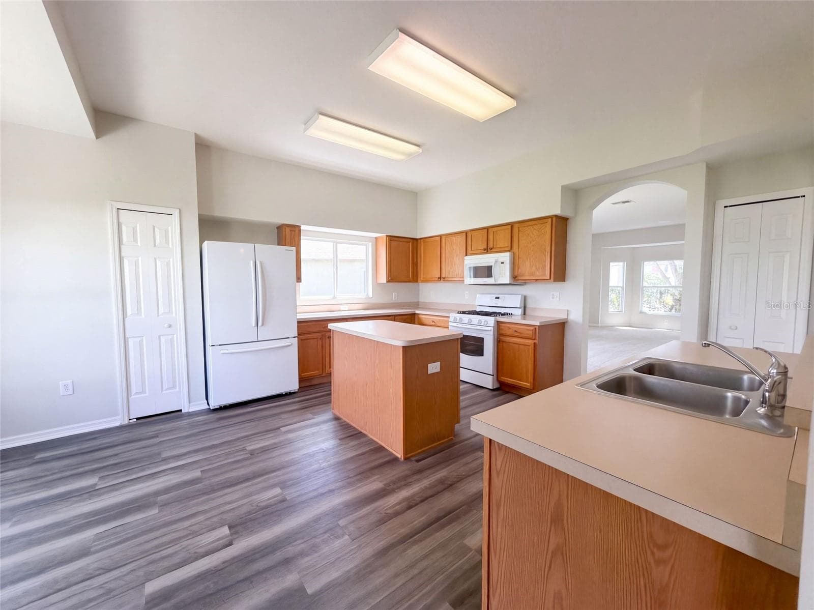 Single Family Residence at 4920 TRINIDAD DR, LAND O LAKES, photo 6 of 29