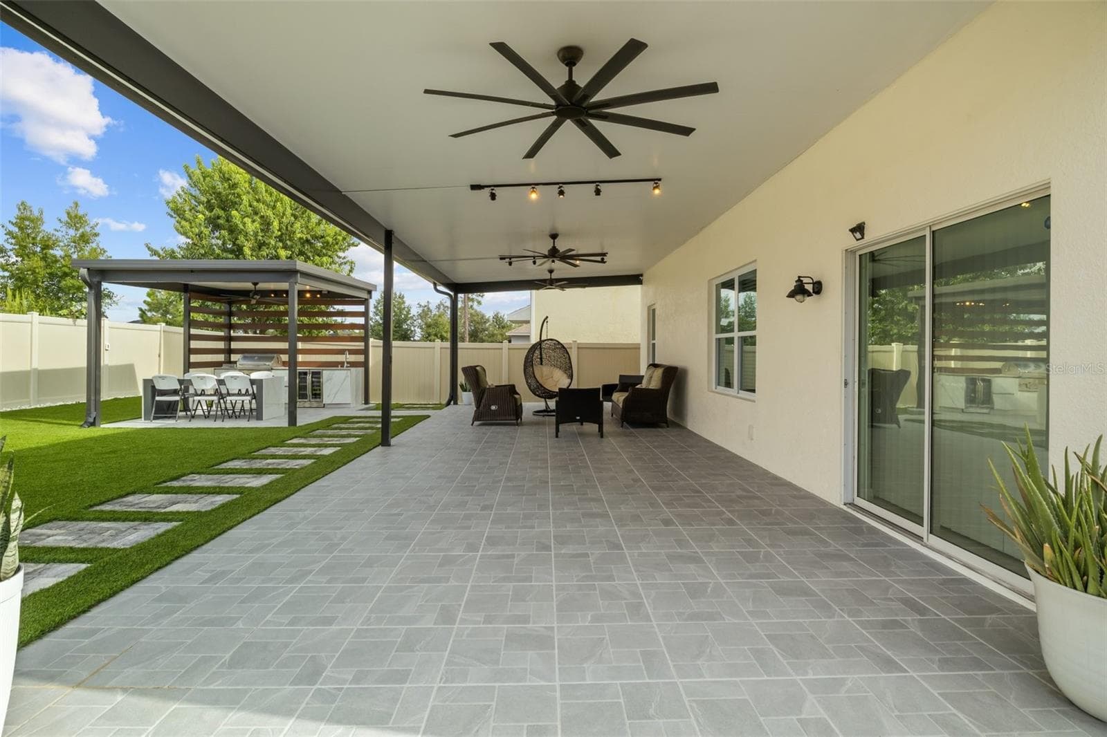 Terrace - 2460 WHITE POPPY DR, KISSIMMEE