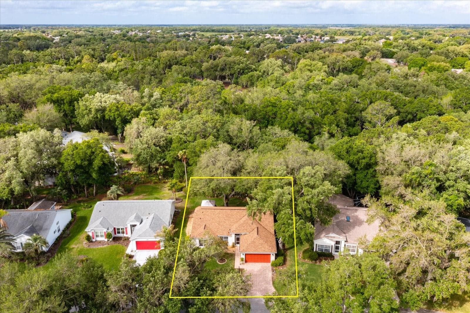Backs up to a distant creek. - 25845 GLEN EAGLE DR, LEESBURG