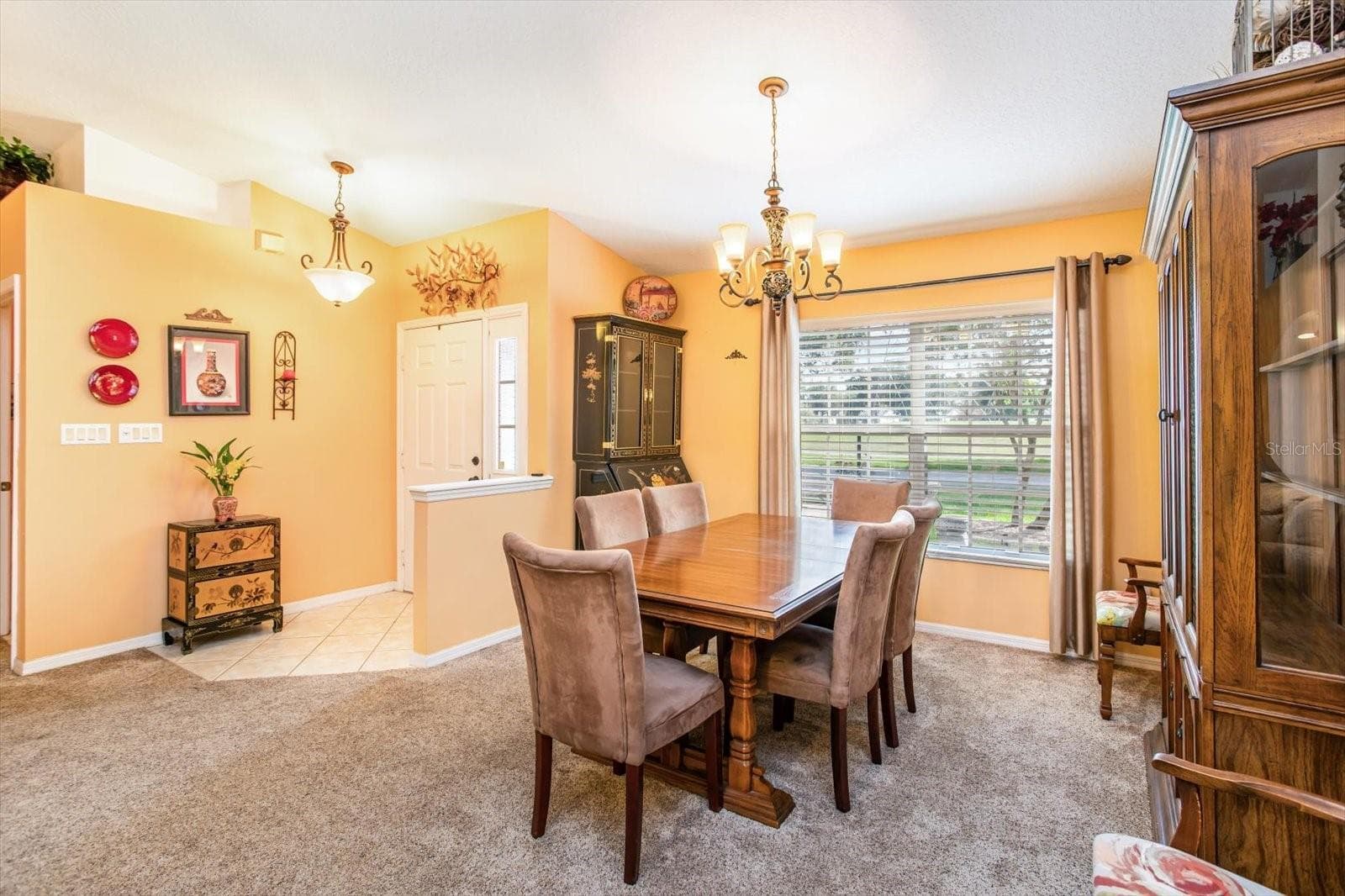 Single Family Residence at 25845 GLEN EAGLE DR, LEESBURG, photo 7 of 43