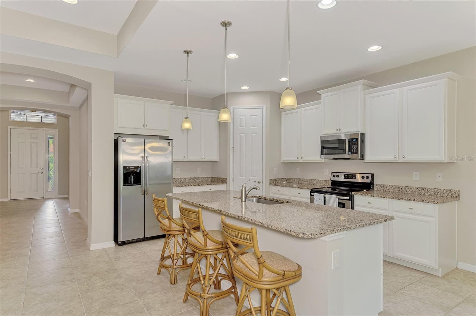 Single Family Residence at 11662 PARROTFISH ST, VENICE, photo 18 of 79