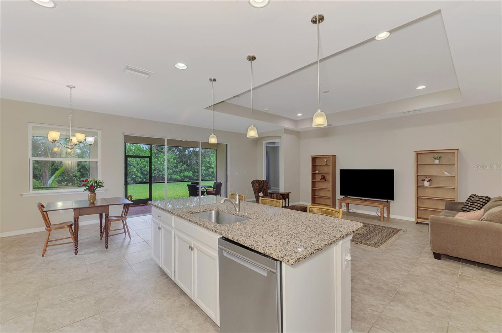 Single Family Residence at 11662 PARROTFISH ST, VENICE, photo 27 of 79