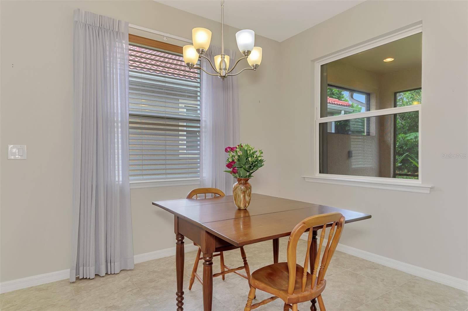 Single Family Residence at 11662 PARROTFISH ST, VENICE, photo 28 of 79