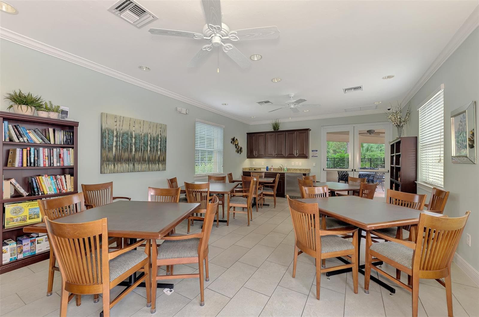 Single Family Residence at 11662 PARROTFISH ST, VENICE, photo 71 of 79