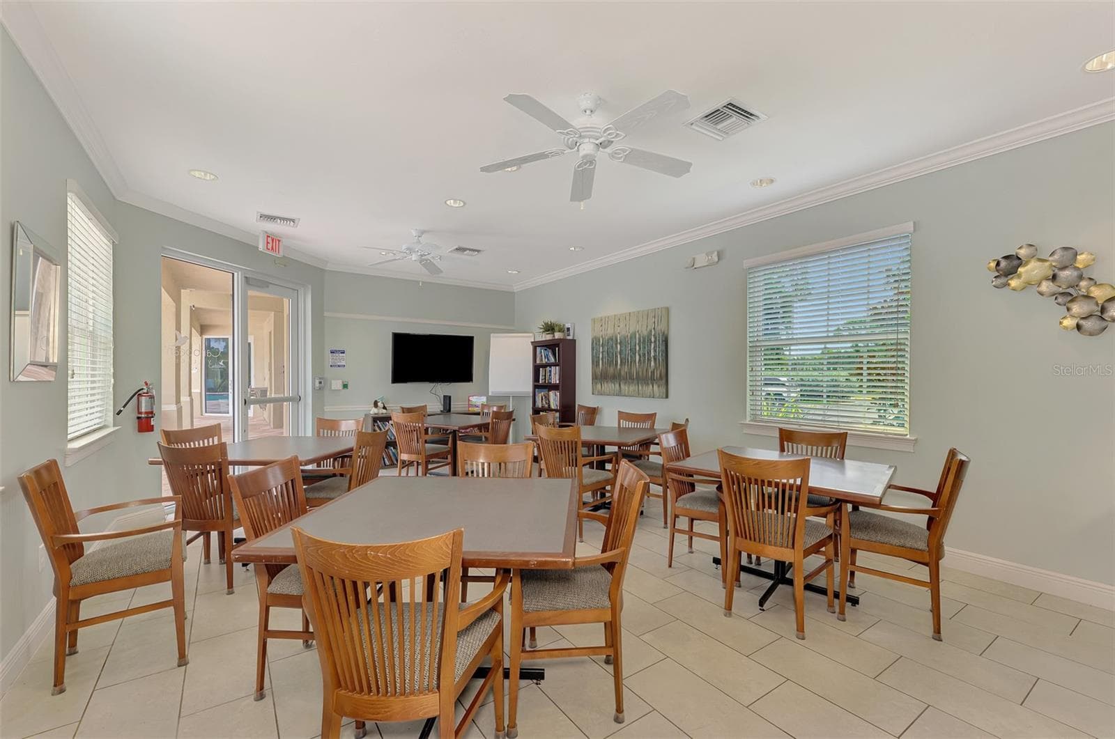 Single Family Residence at 11662 PARROTFISH ST, VENICE, photo 72 of 79