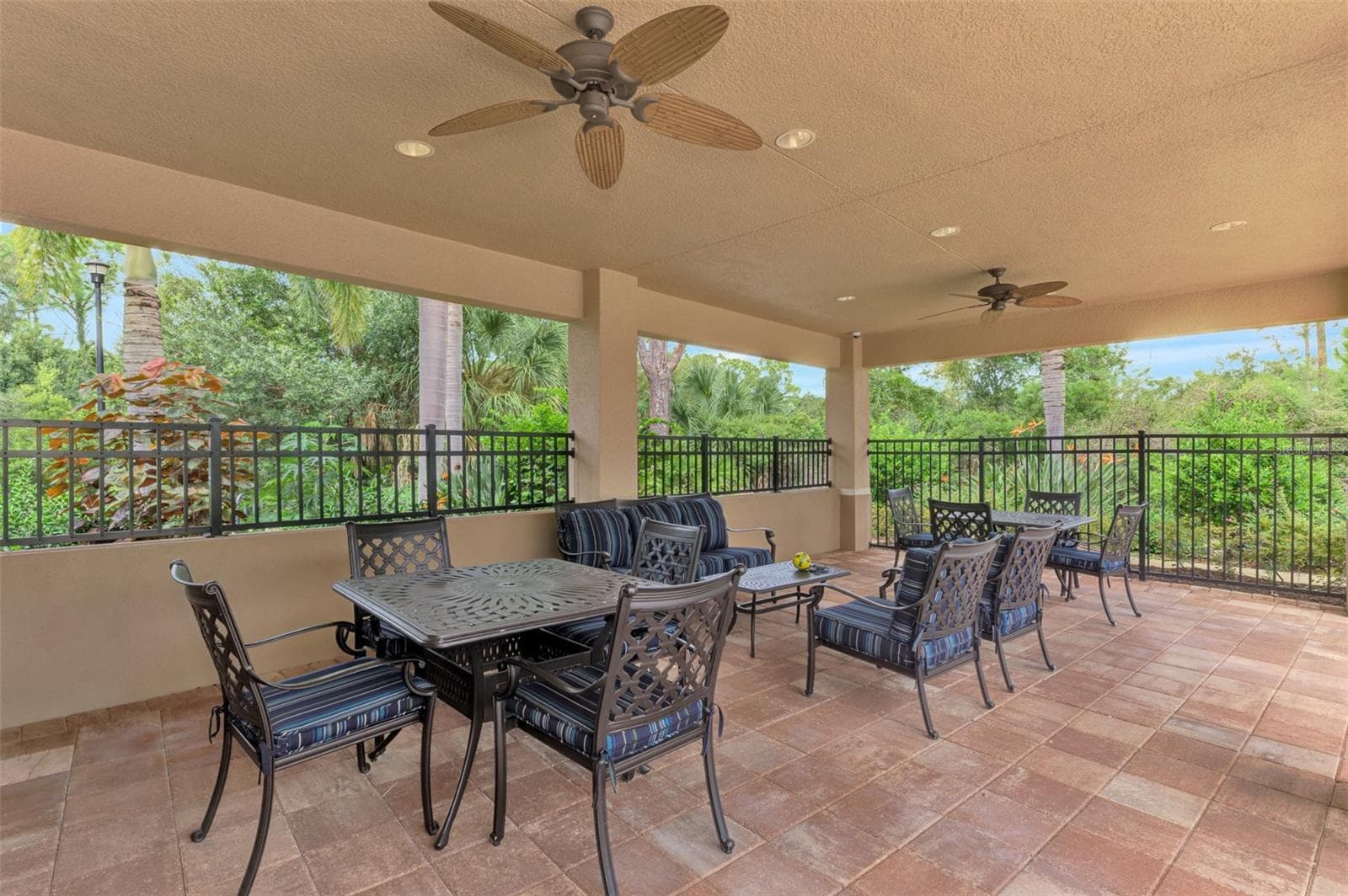 Single Family Residence at 11662 PARROTFISH ST, VENICE, photo 73 of 79