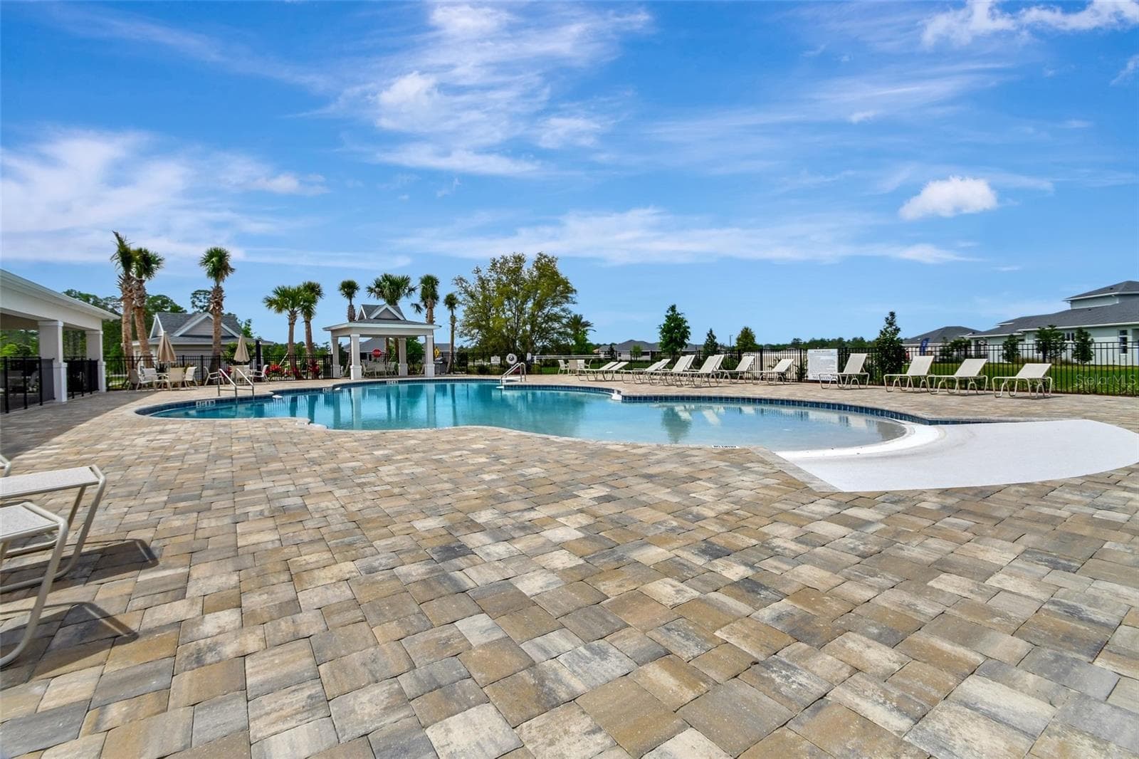 Pool with beach entry - 1011 MEGANO BLVD, DELAND