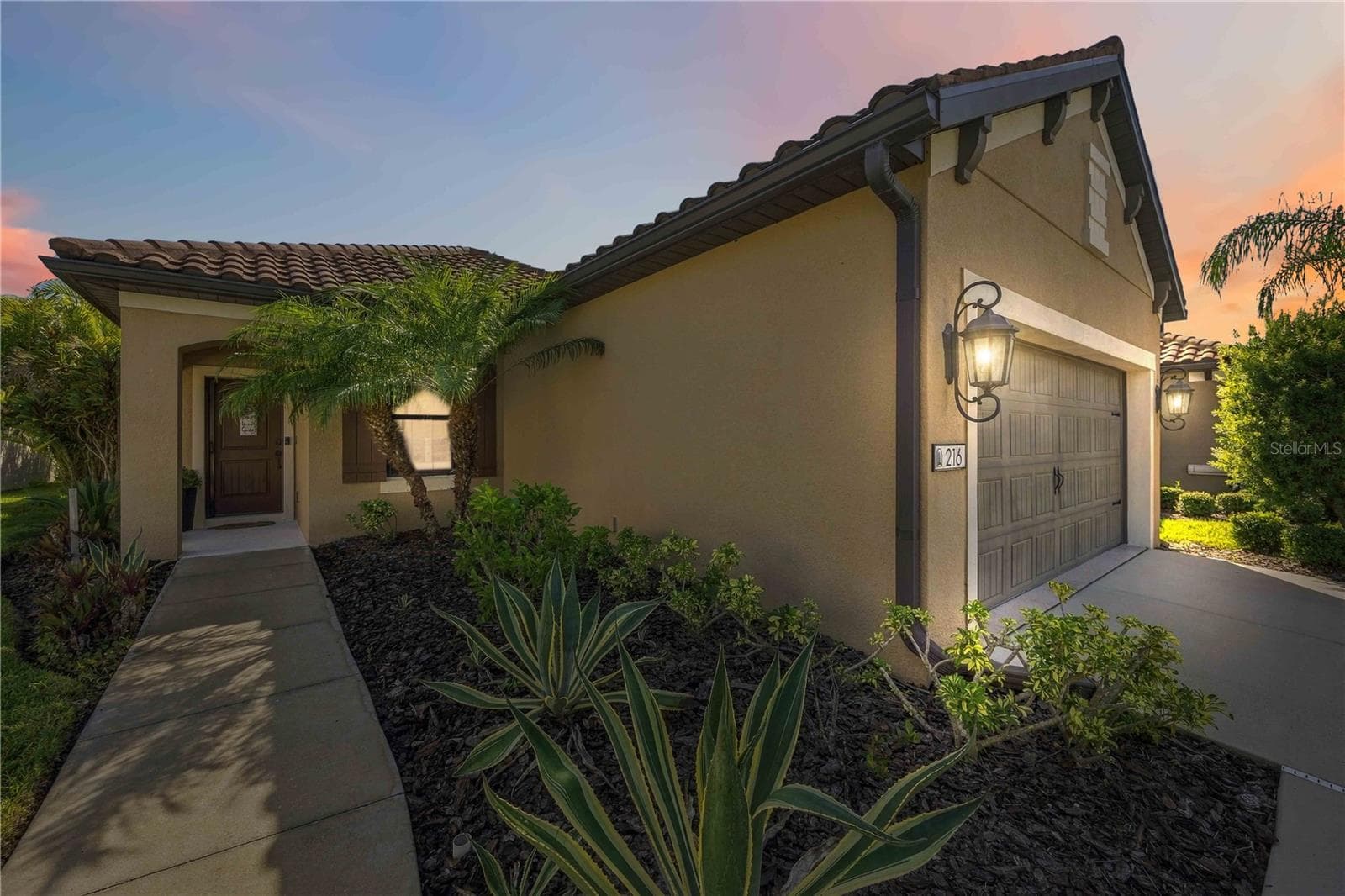 Single Family Residence at 216 MARCHENO WAY, NORTH VENICE, photo 9 of 63