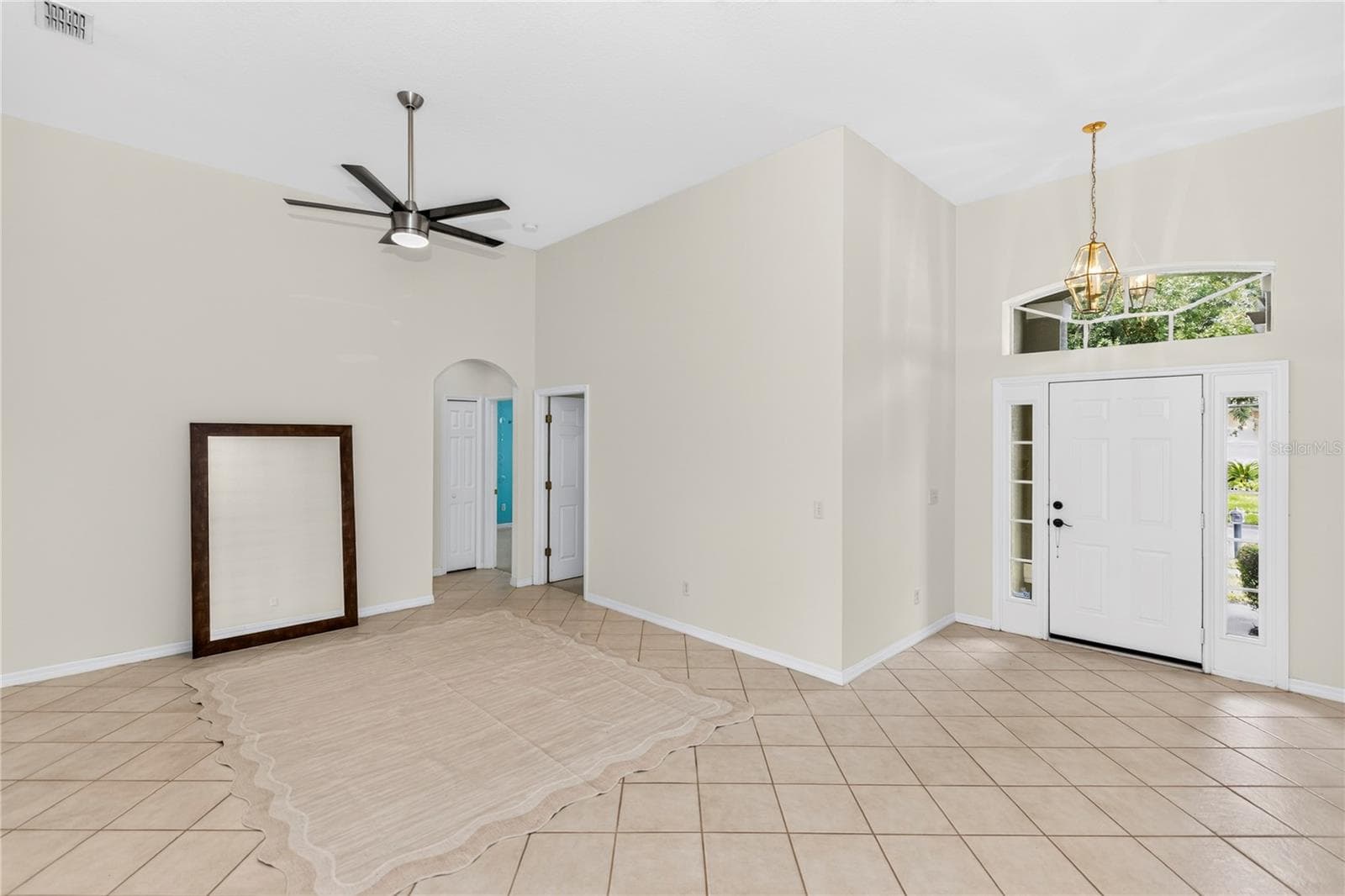 Single Family Residence at 330 LAKE AMBERLEIGH DR, WINTER GARDEN, photo 9 of 100
