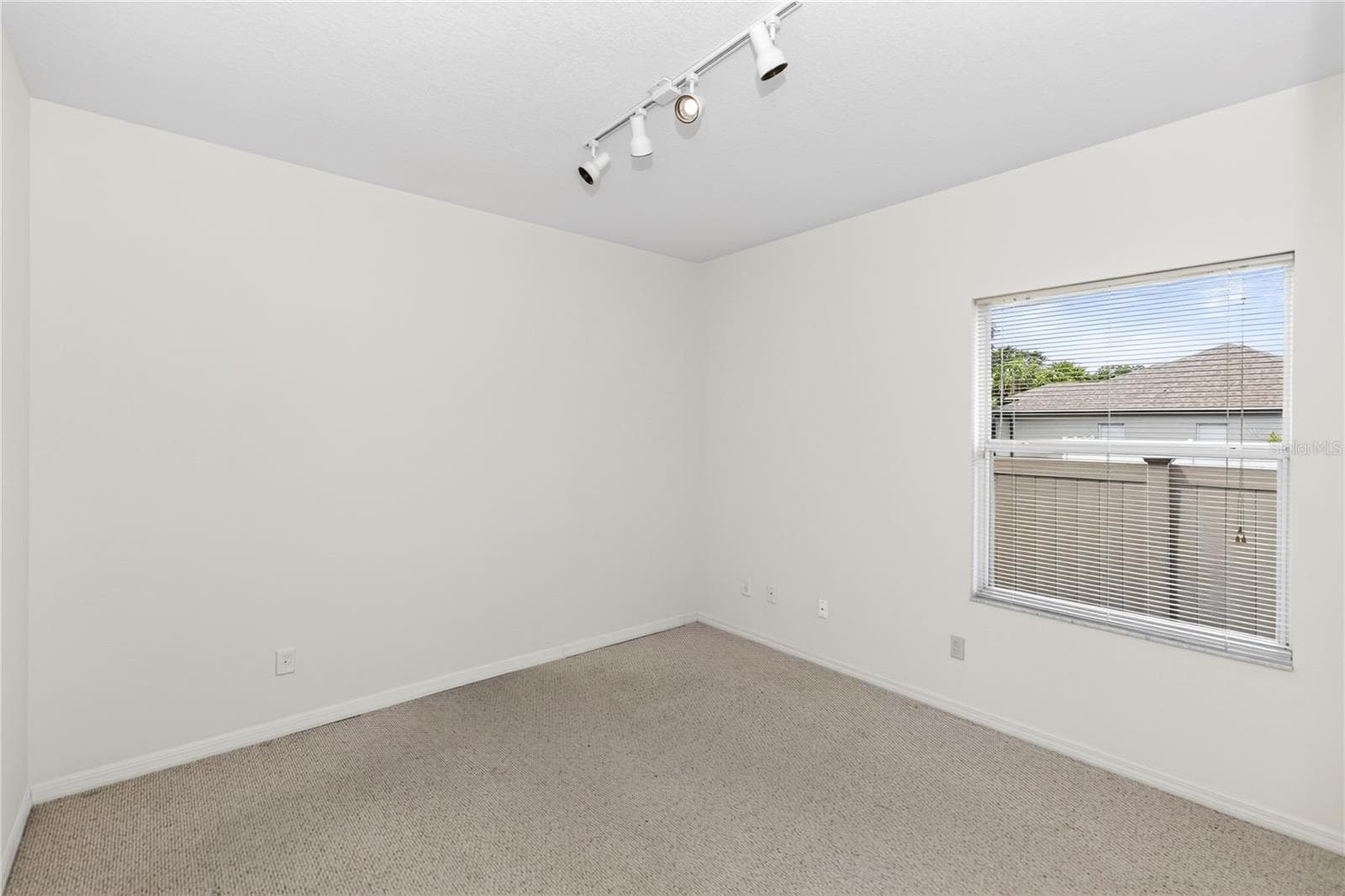 Single Family Residence at 330 LAKE AMBERLEIGH DR, WINTER GARDEN, photo 44 of 100