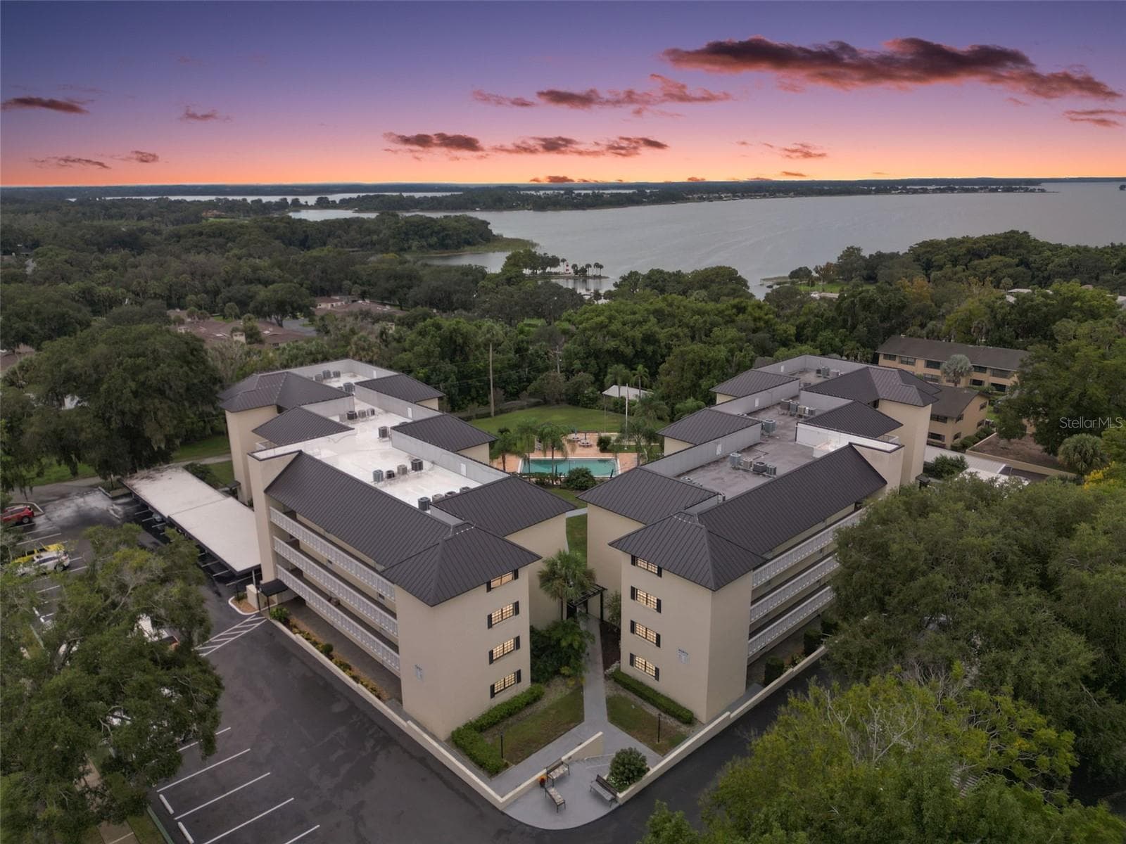 101 N GRANDVIEW ST #111