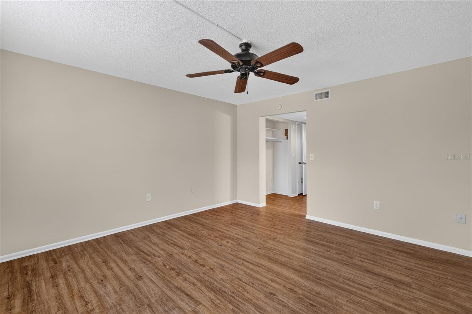 Condominium at 101 N GRANDVIEW ST #111, MOUNT DORA, photo 27 of 59
