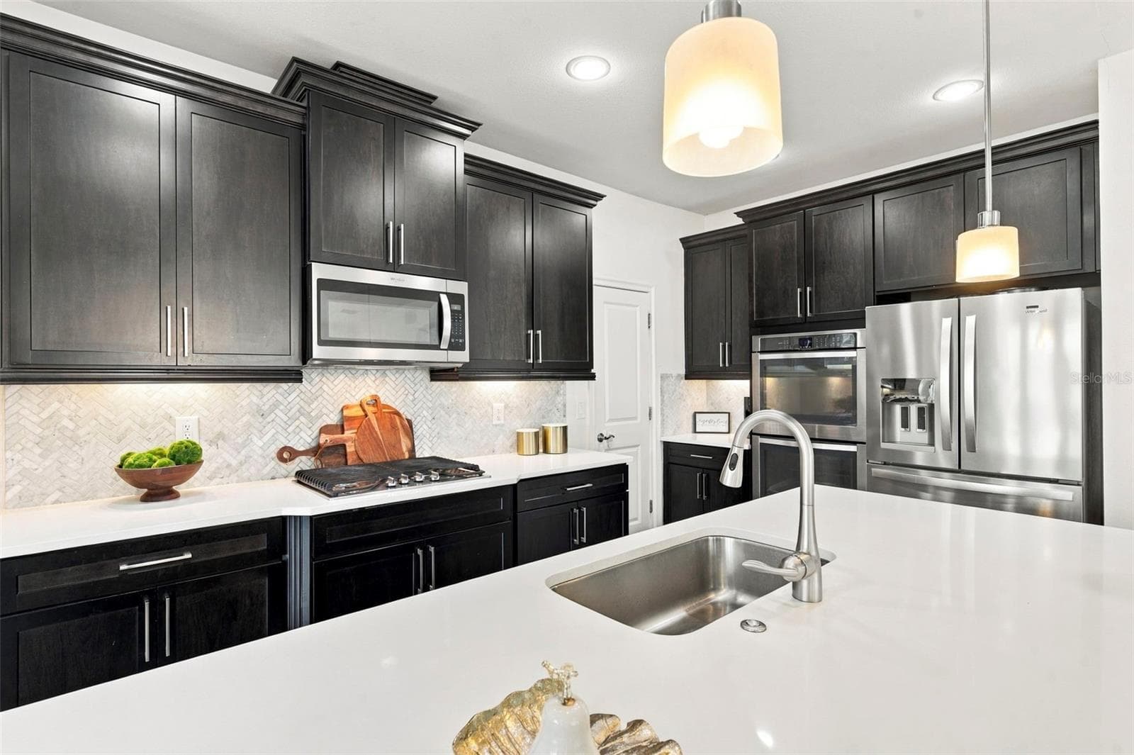 Single Family Residence at 28907 REVARO LN, WESLEY CHAPEL, photo 2 of 100