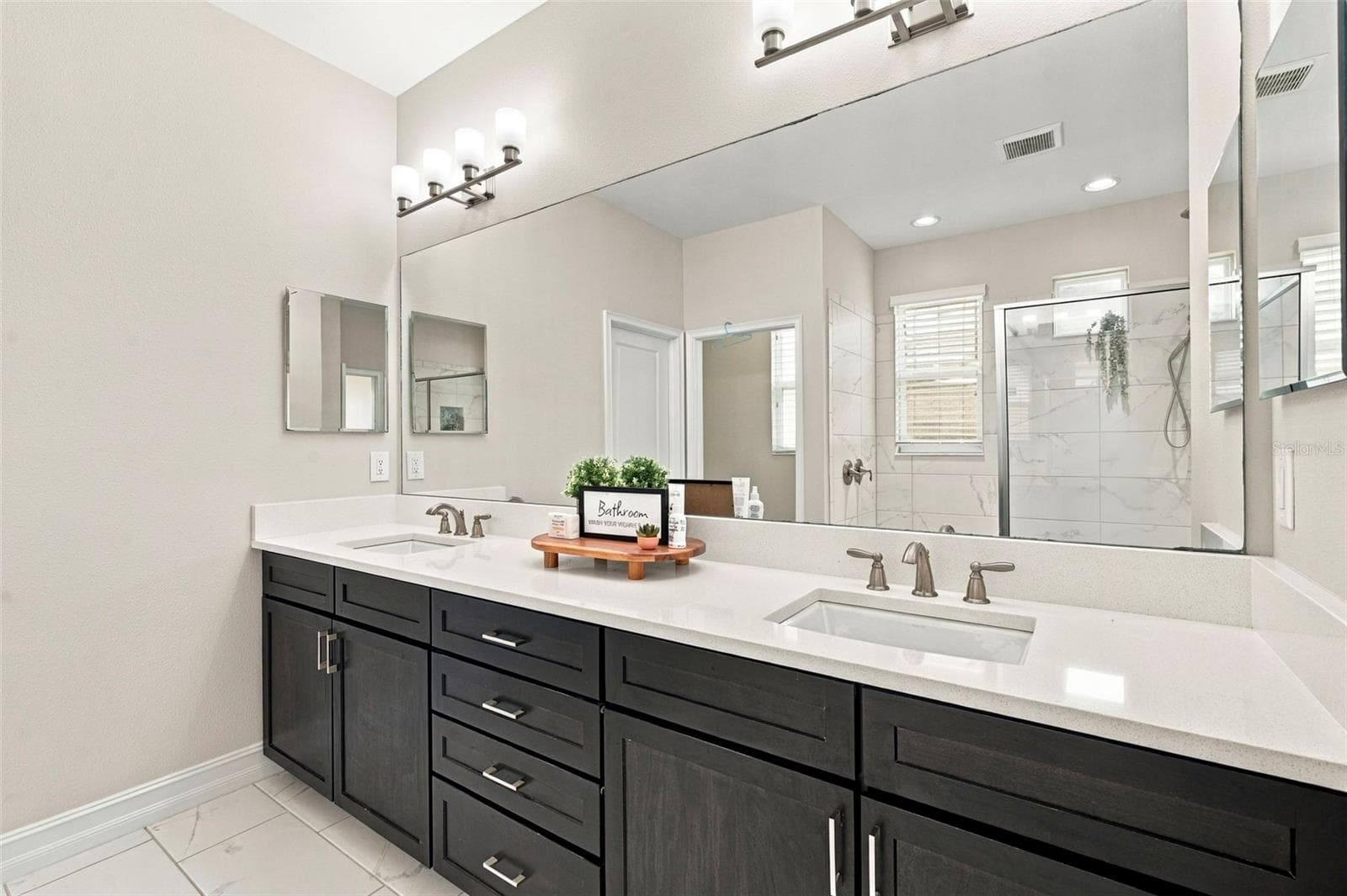 Single Family Residence at 28907 REVARO LN, WESLEY CHAPEL, photo 34 of 100