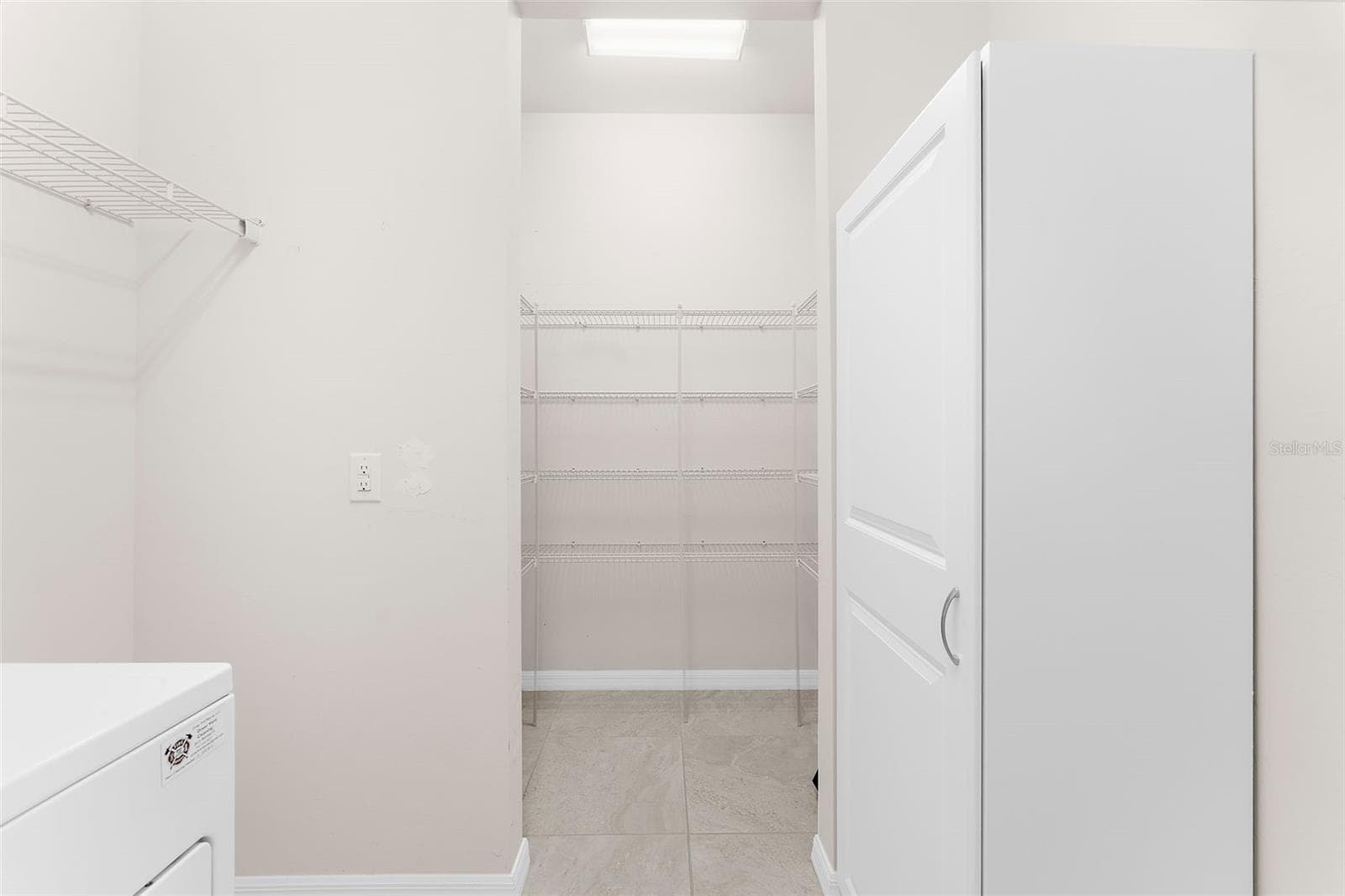 Additional storage in the laundry room - 13825 KARINA ST, VENICE