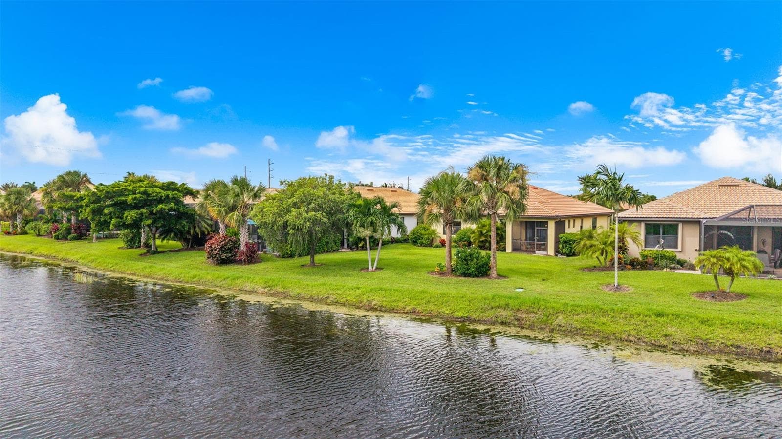 Backyard view - 13825 KARINA ST, VENICE
