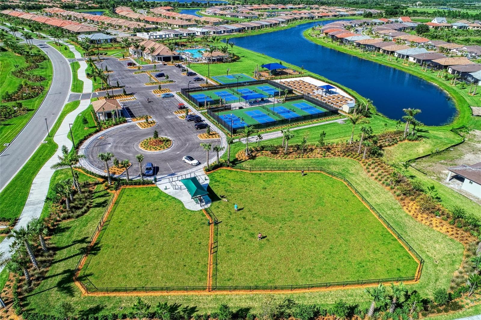 Dog park - 13825 KARINA ST, VENICE