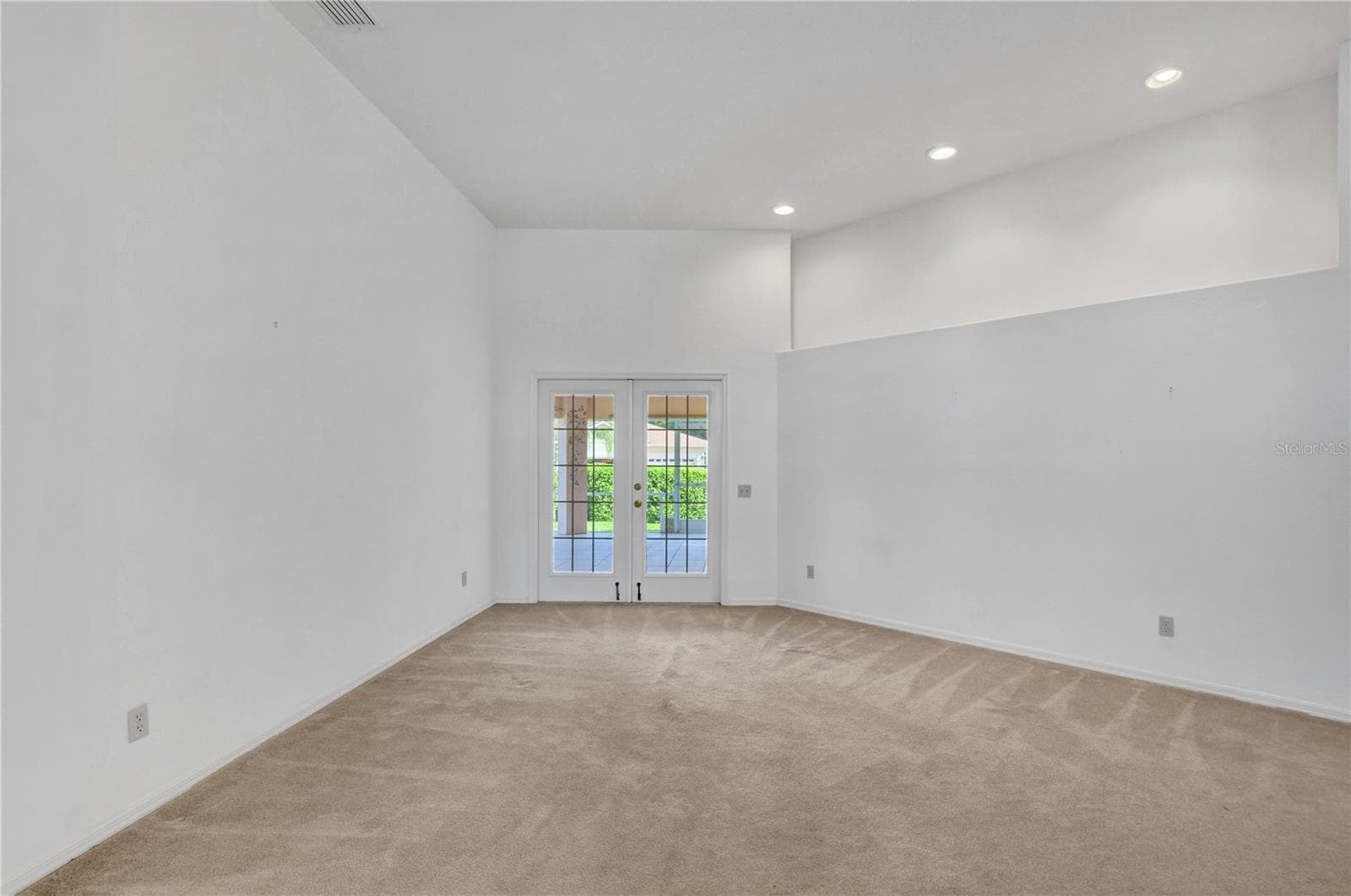 Single Family Residence at 742 SANTA MARIA DR, WINTER HAVEN, photo 9 of 59
