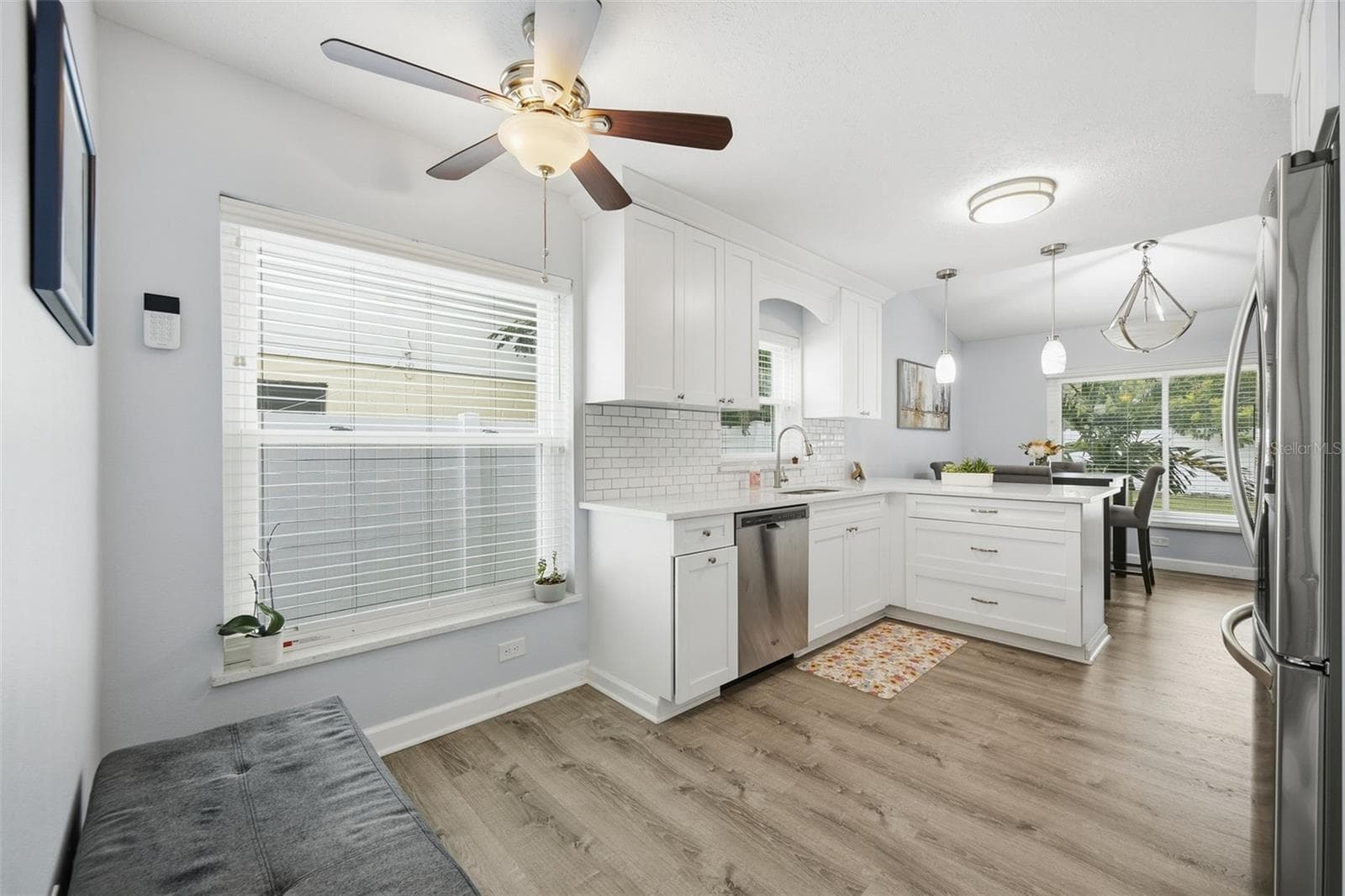 Single Family Residence at 6809 S SHERIDAN RD, TAMPA, photo 11 of 39