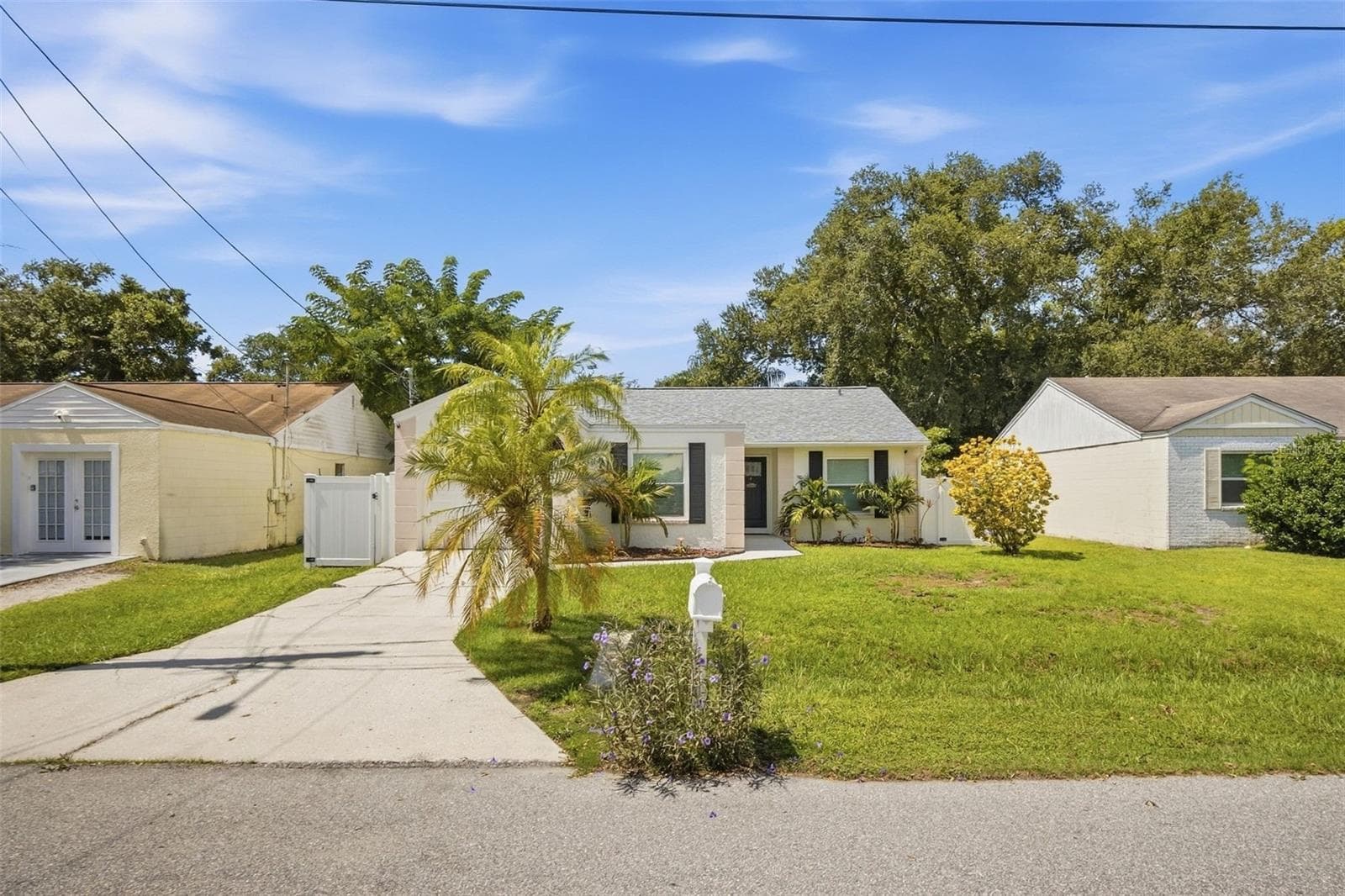 Single Family Residence at 6809 S SHERIDAN RD, TAMPA, photo 34 of 39