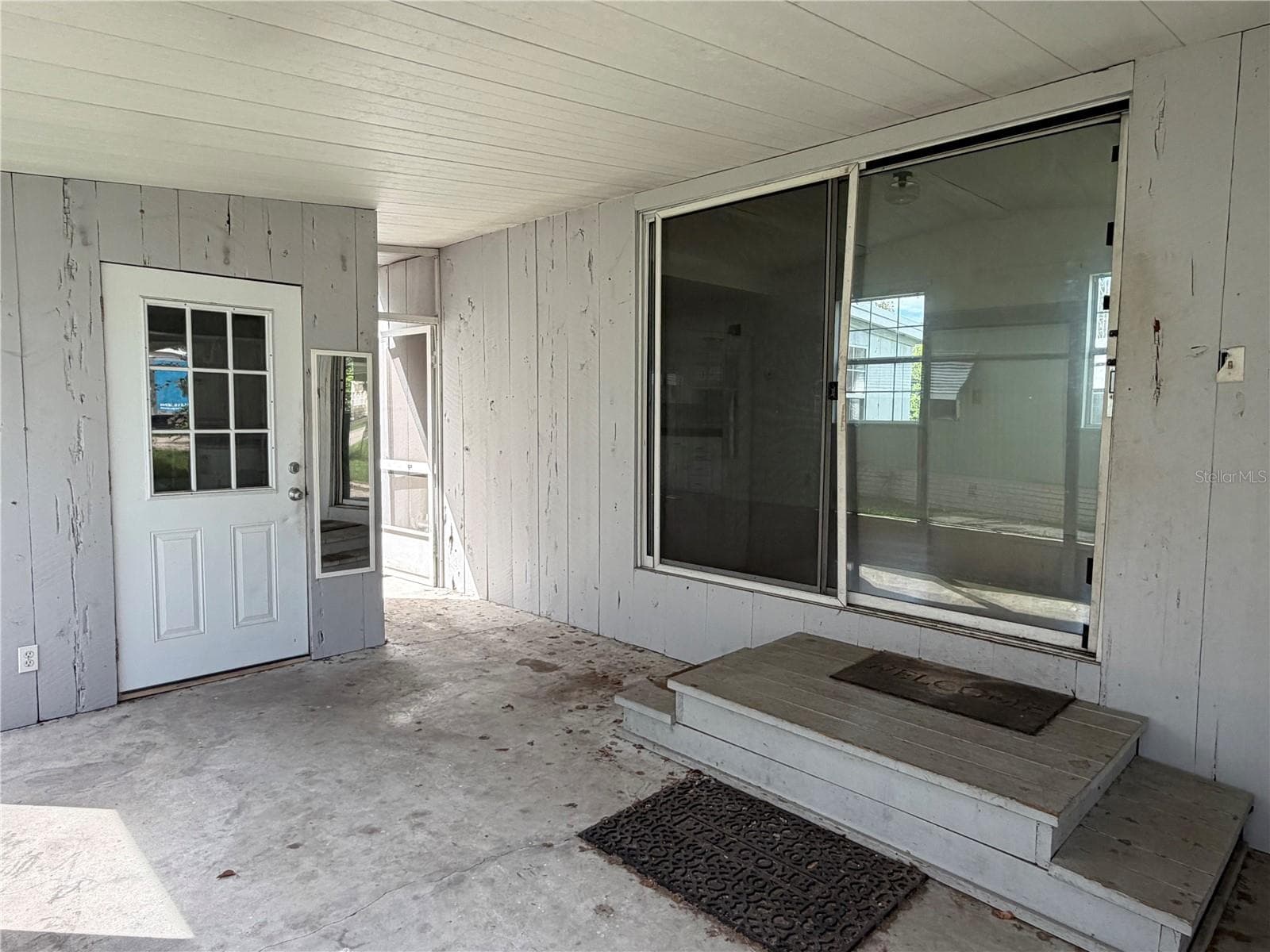 front entrance - 26143 ROSE LN, ASTATULA