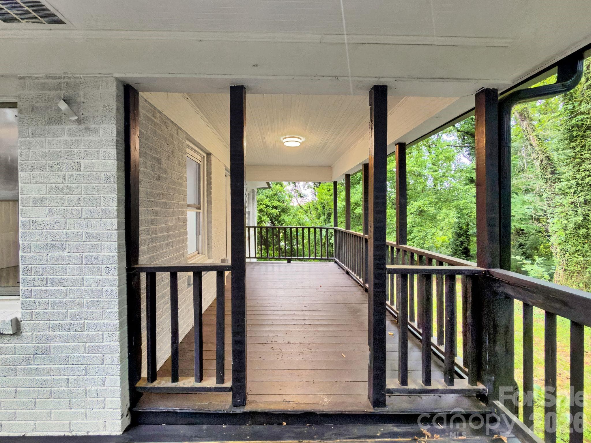 Single Family Residence at Lenoir, photo 2 of 23