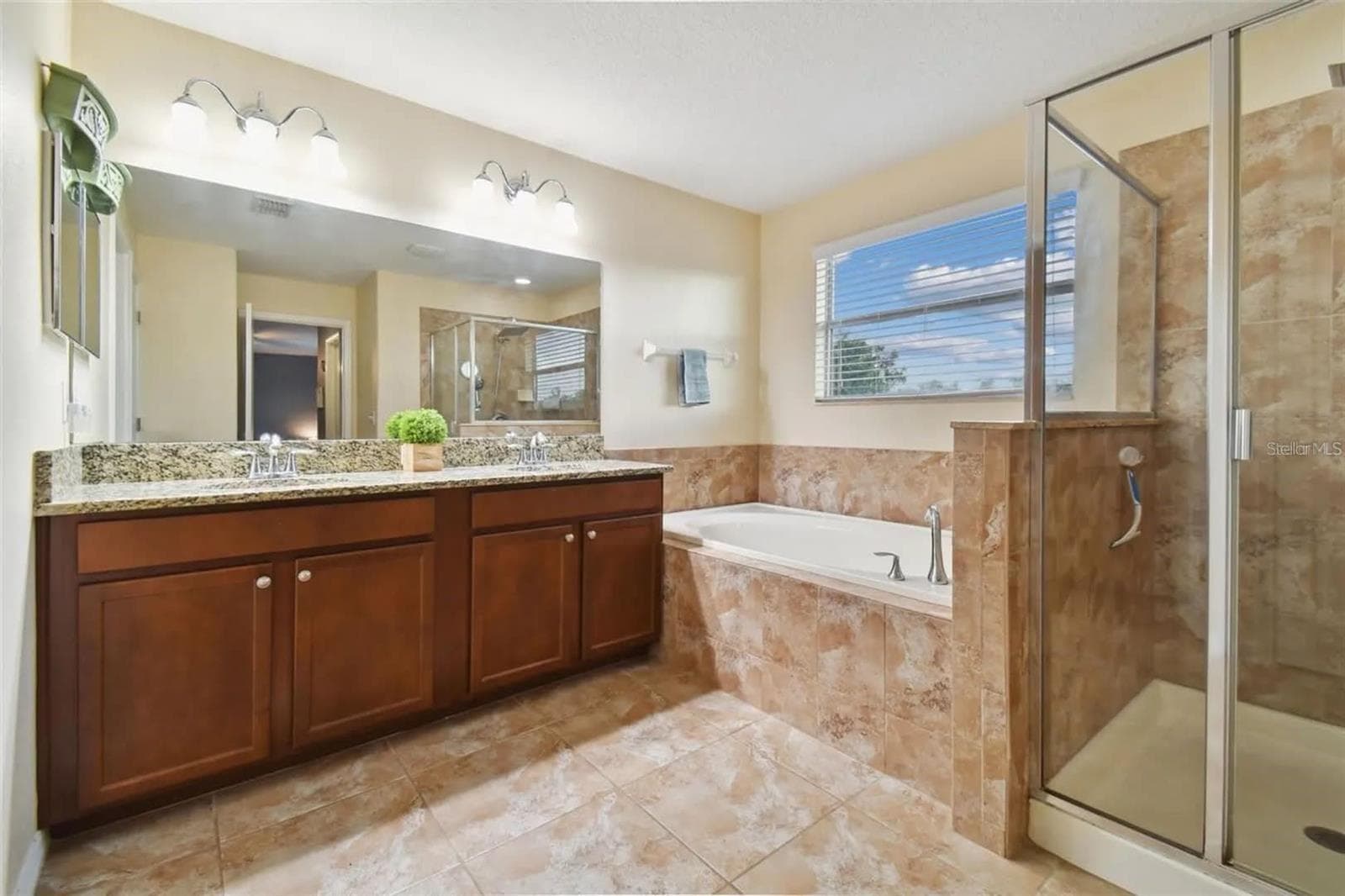 Single Family Residence at 501 WASHITA STONE DR, RUSKIN, photo 18 of 20
