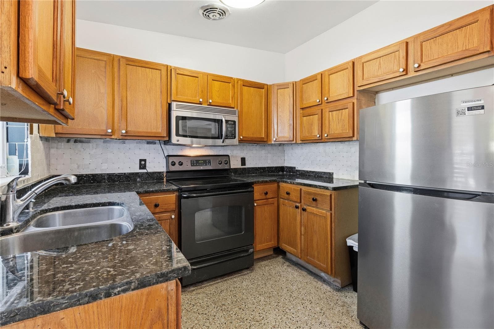 Kitchen - 3003 DREWERY AVE, LAKELAND