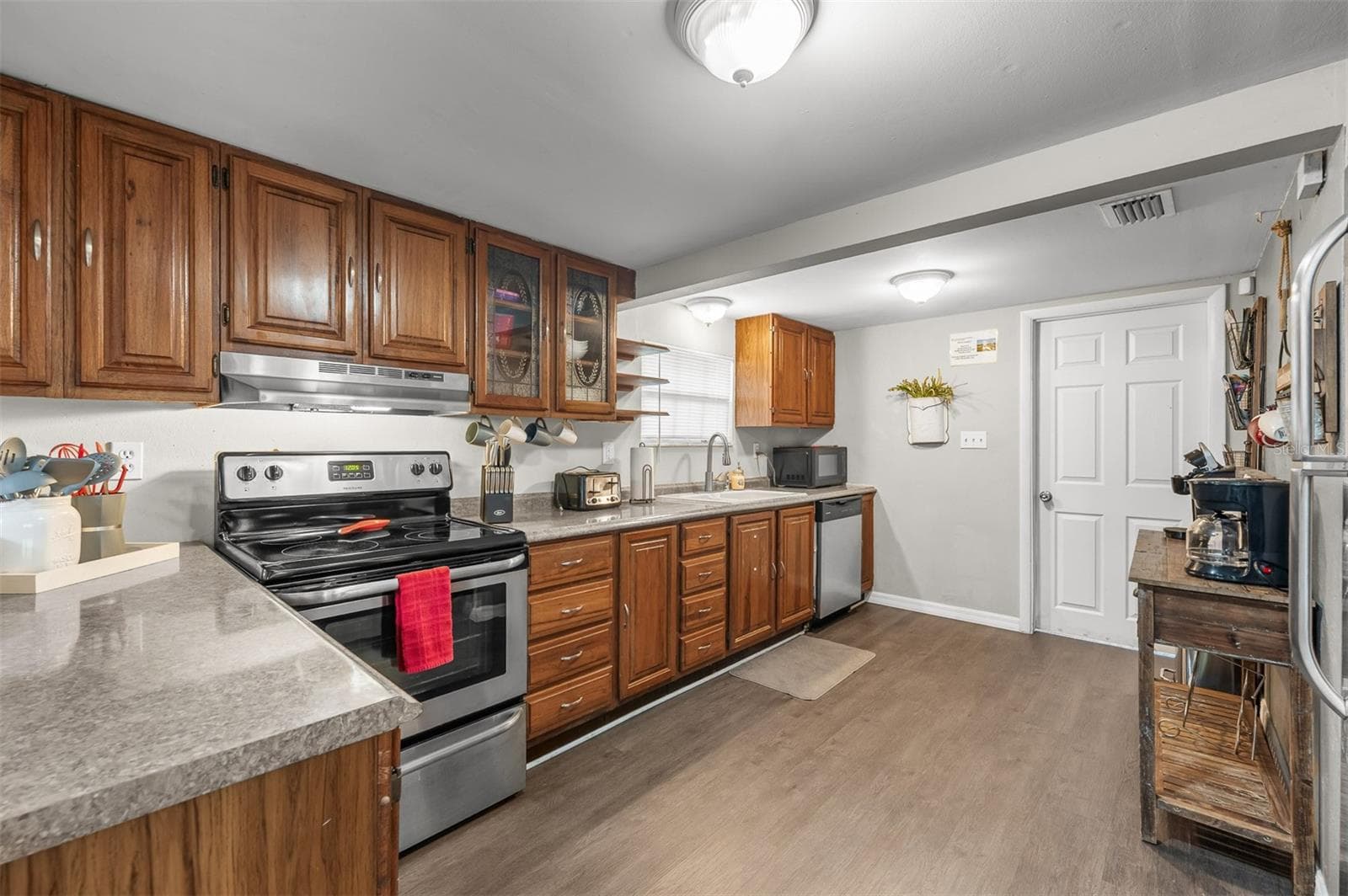 Single Family Residence at 5080 SEMINOLE AVE, WINTER PARK, photo 11 of 33