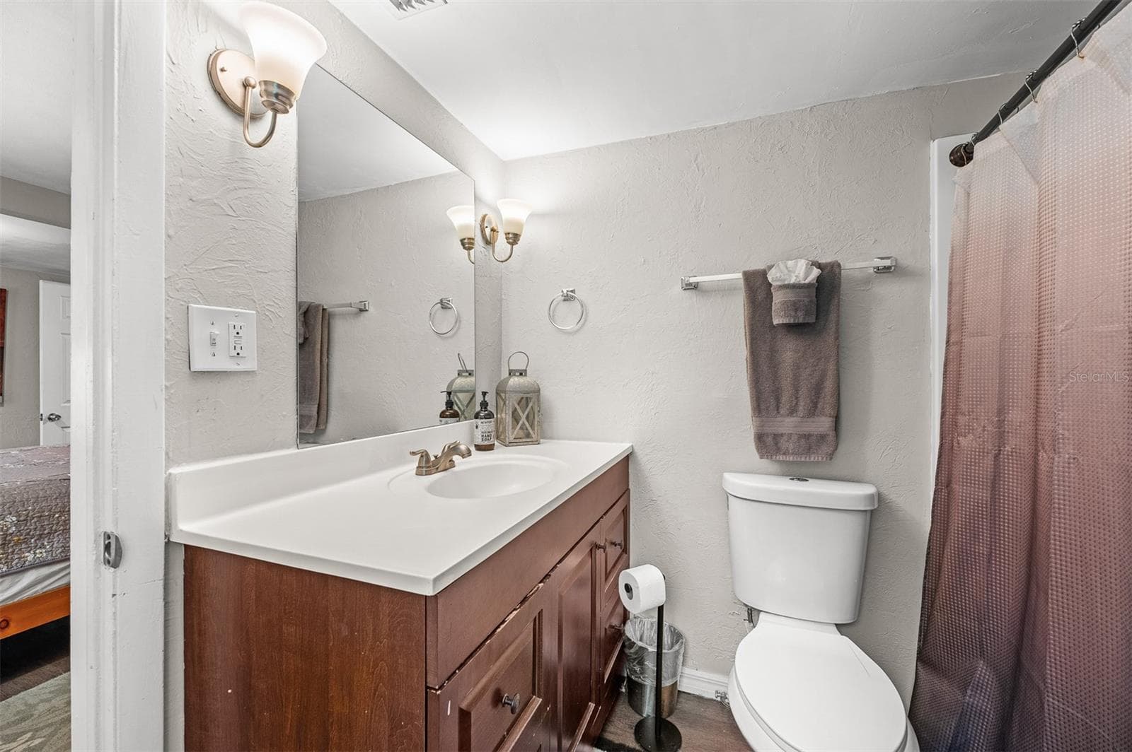Single Family Residence at 5080 SEMINOLE AVE, WINTER PARK, photo 15 of 33