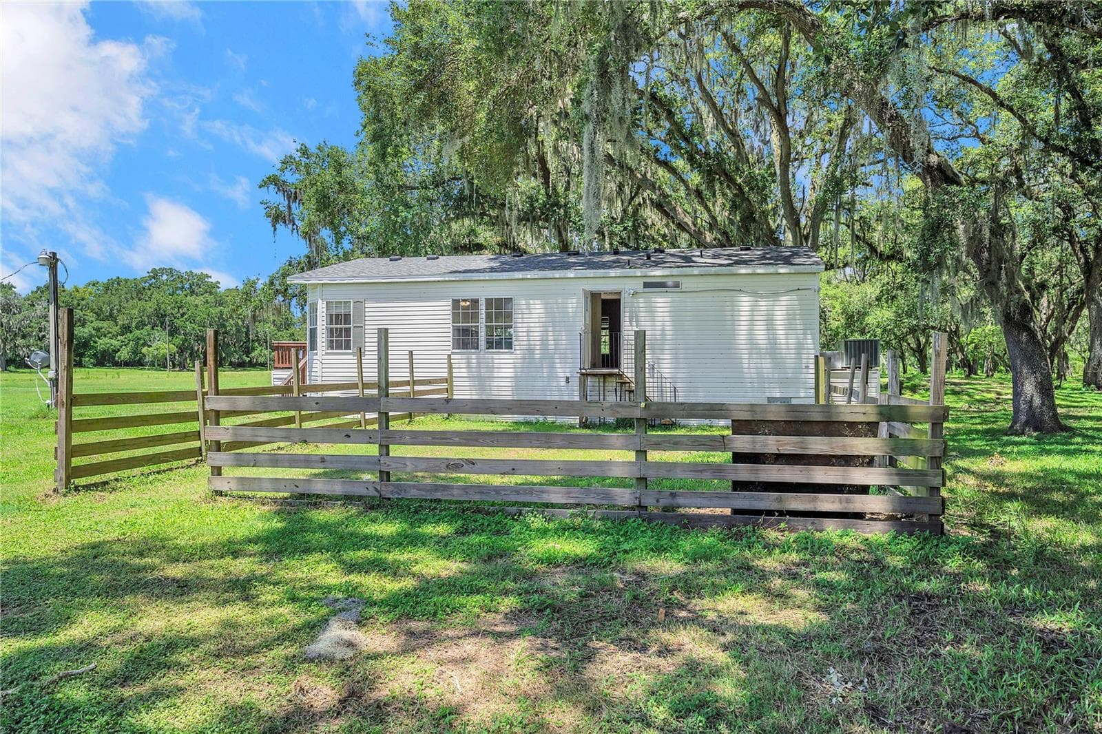 Single Family Residence at 7405 WILLIAMS RD, SEFFNER, photo 57 of 94