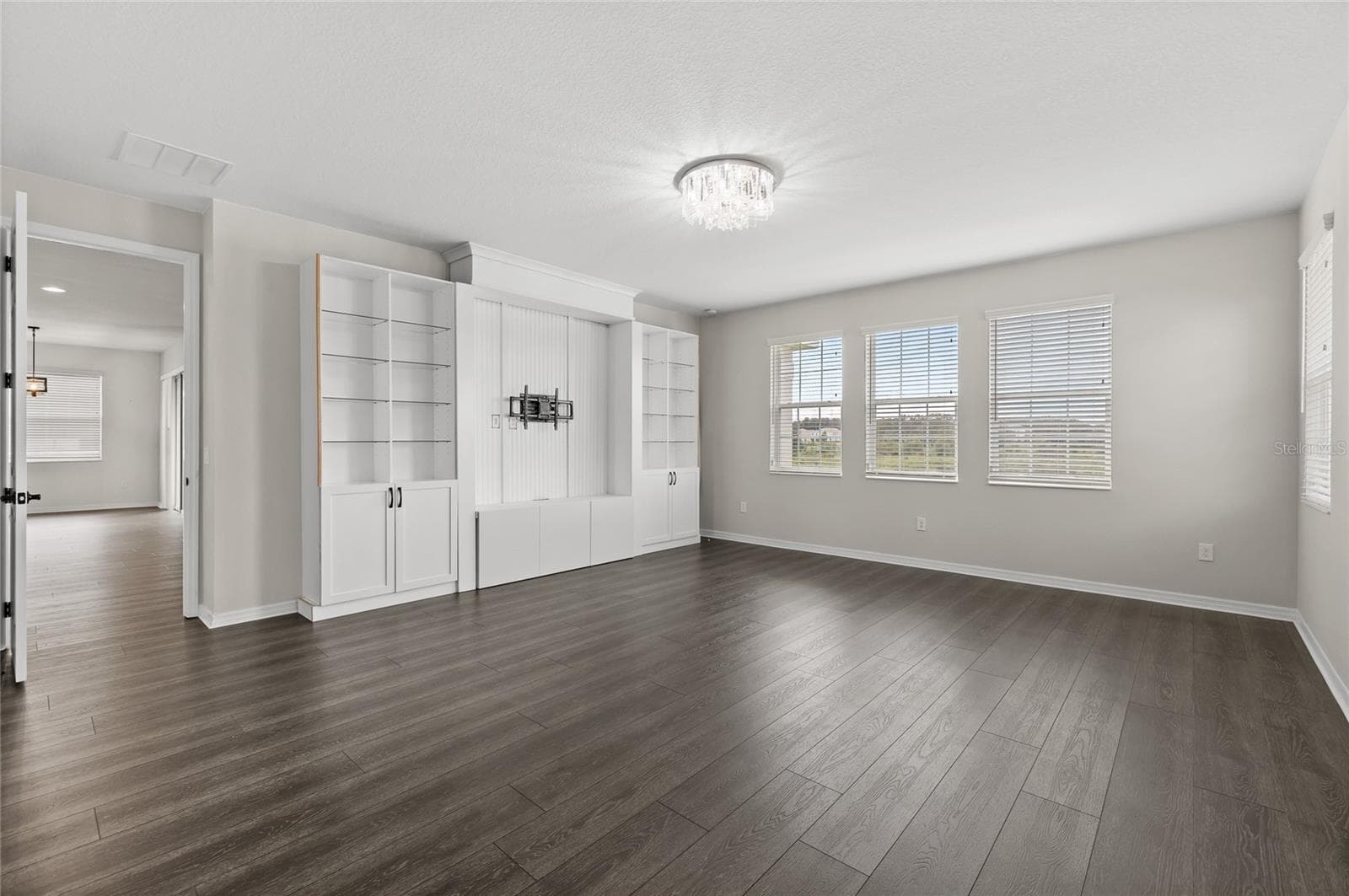 Single Family Residence at 16668 SANCTUARY DR, WINTER GARDEN, photo 12 of 37