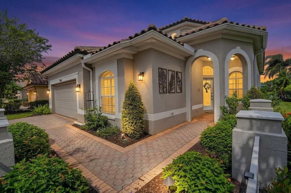 Single Family Residence at 9736 SAGO POINT DR, SEMINOLE, photo 4 of 61