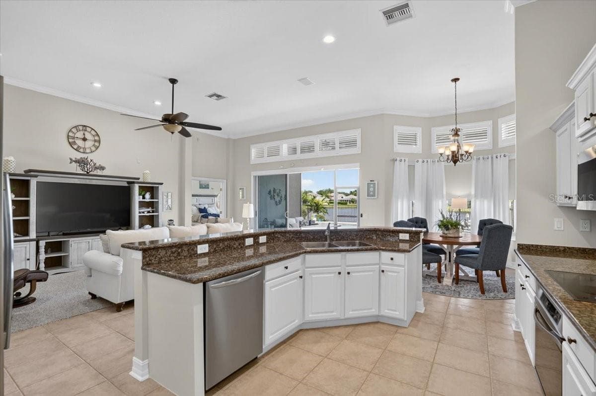Single Family Residence at 9736 SAGO POINT DR, SEMINOLE, photo 18 of 61