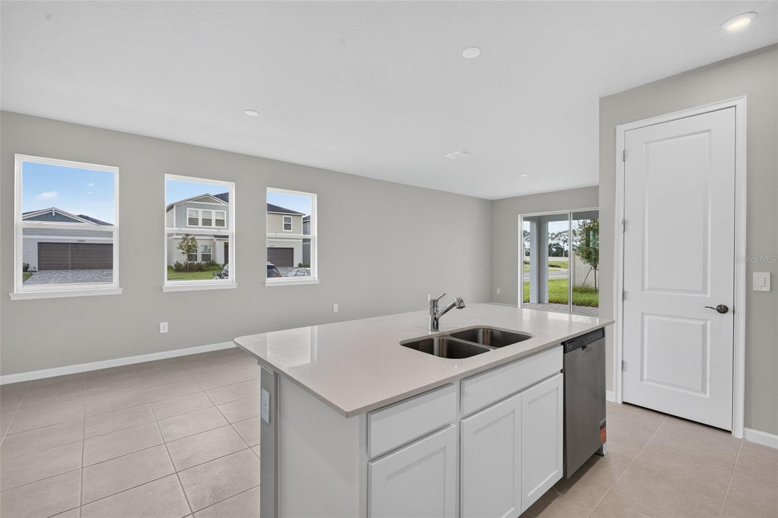 Single Family Residence at 34880 ARBOR RETREAT DR, DADE CITY, photo 7 of 35