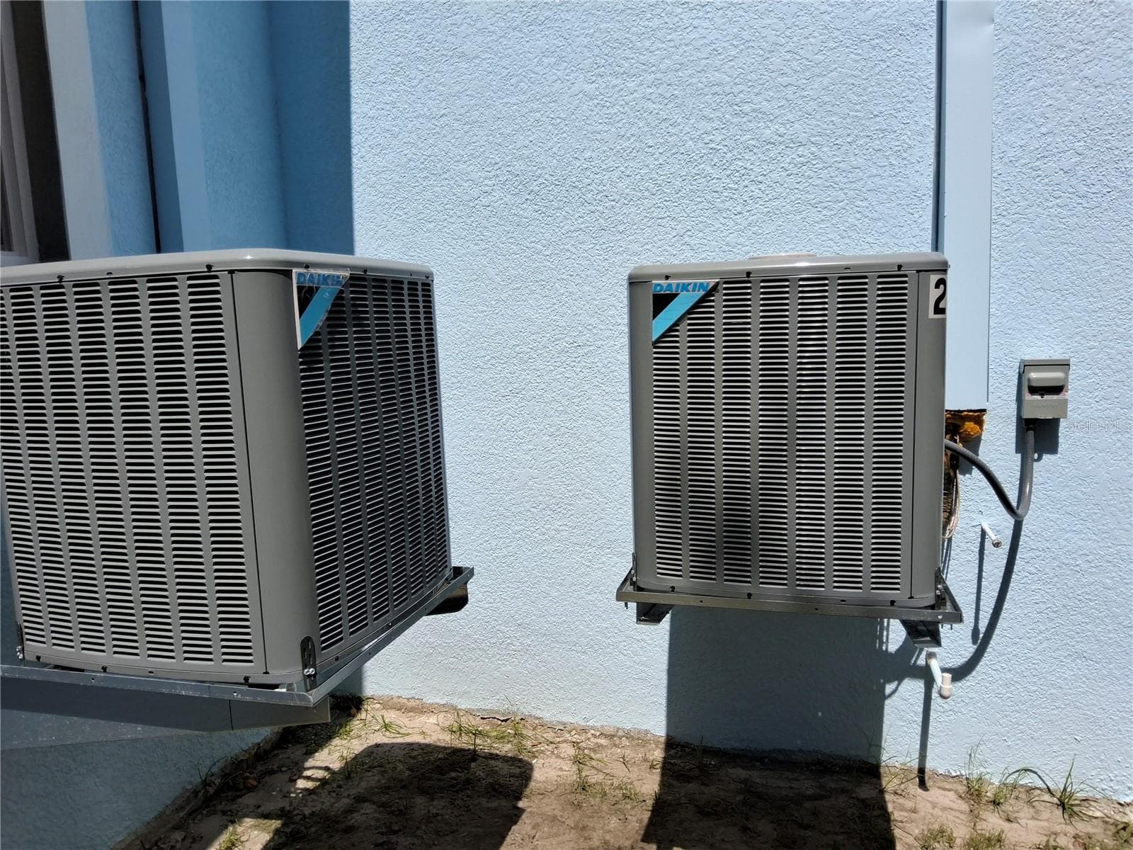 2 DANKIN A/C UNITS - 383 GEORGIA AVE, CRYSTAL BEACH