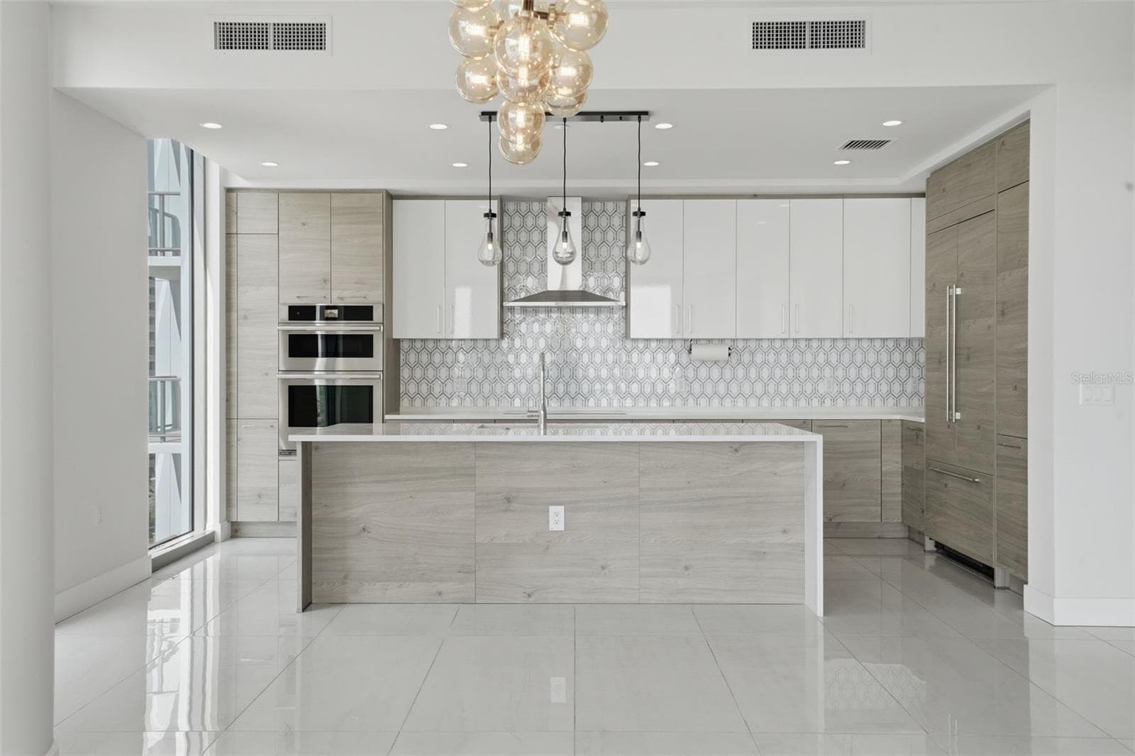 open floorplan - kitchen/living/dining - 301 1ST ST S #1001, ST PETERSBURG