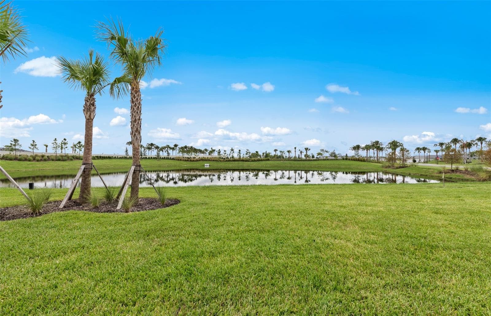 Photo depicts the actual home available for sale. - 5027 GOLDEN SHORE CT, LAKEWOOD RANCH