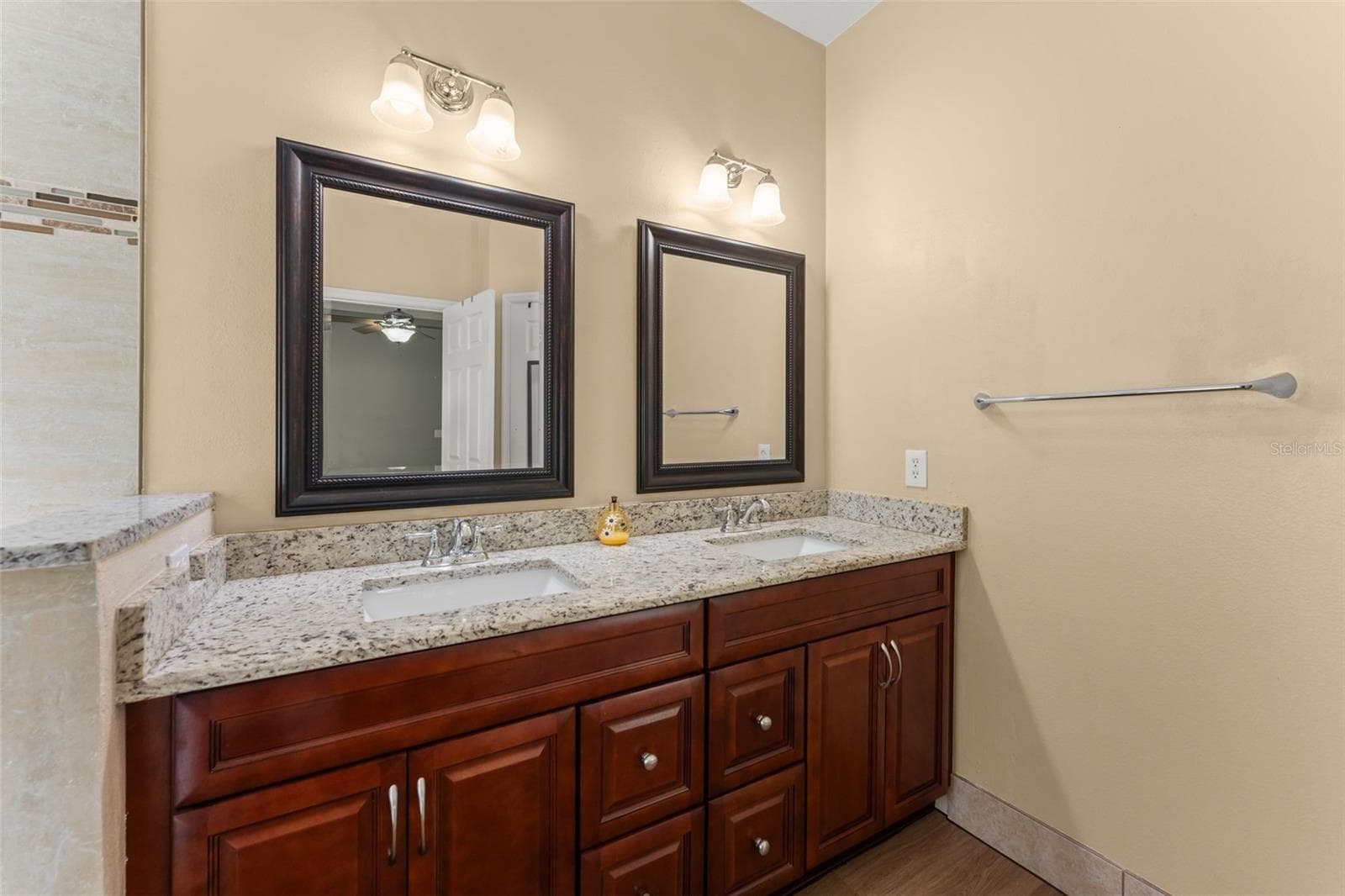 Primary Bath - 14127 SOUTHERN RED MAPLE DR, ORLANDO