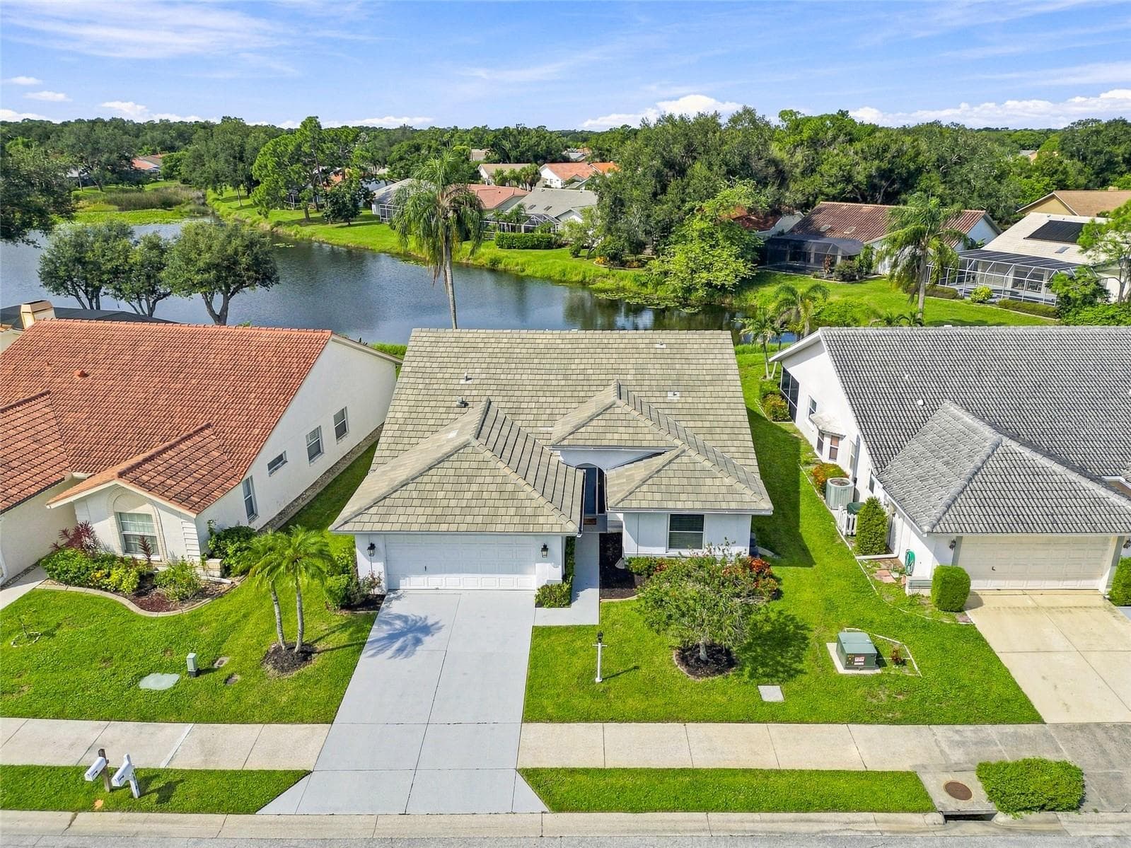 Single Family Residence at 5816 BEAURIVAGE AVE, SARASOTA, photo 2 of 37