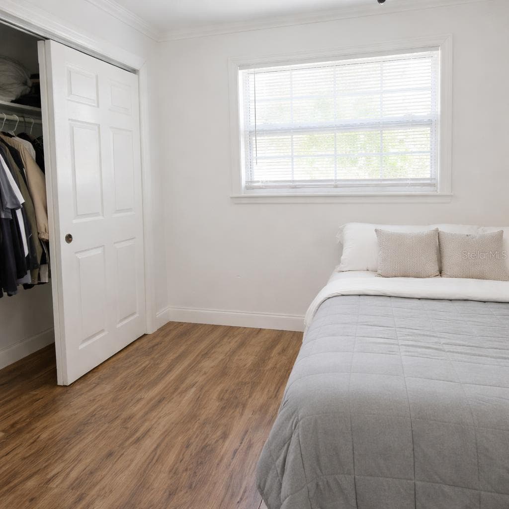 Single Family Residence at 1021 FAIRBURN AVE, CLEARWATER, photo 6 of 25